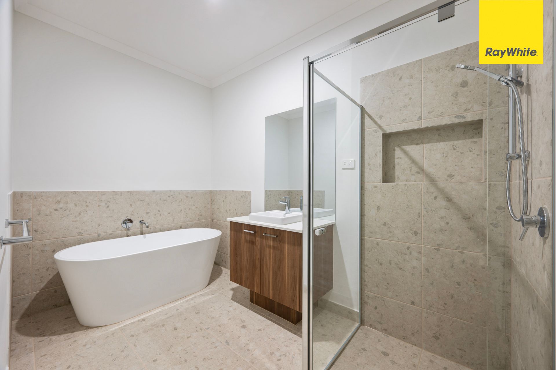 15 Aldrich Street — photo 5 of 16