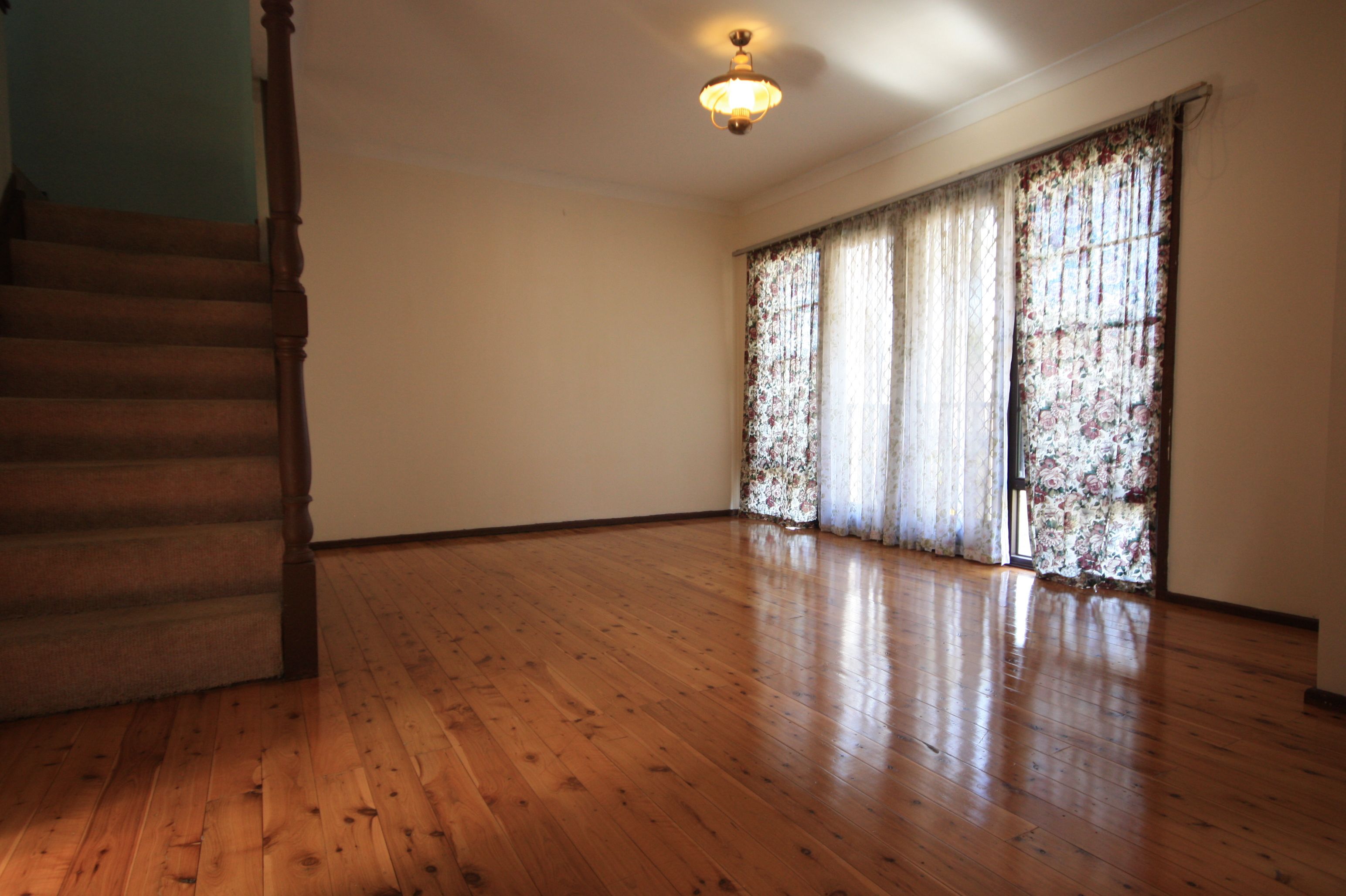 2/9 Clifford Crescent, Ingleburn, NSW 2565