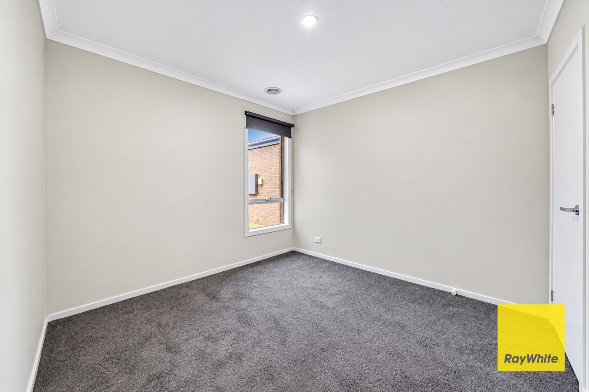 12 Cockerell Street — photo 11 of 16