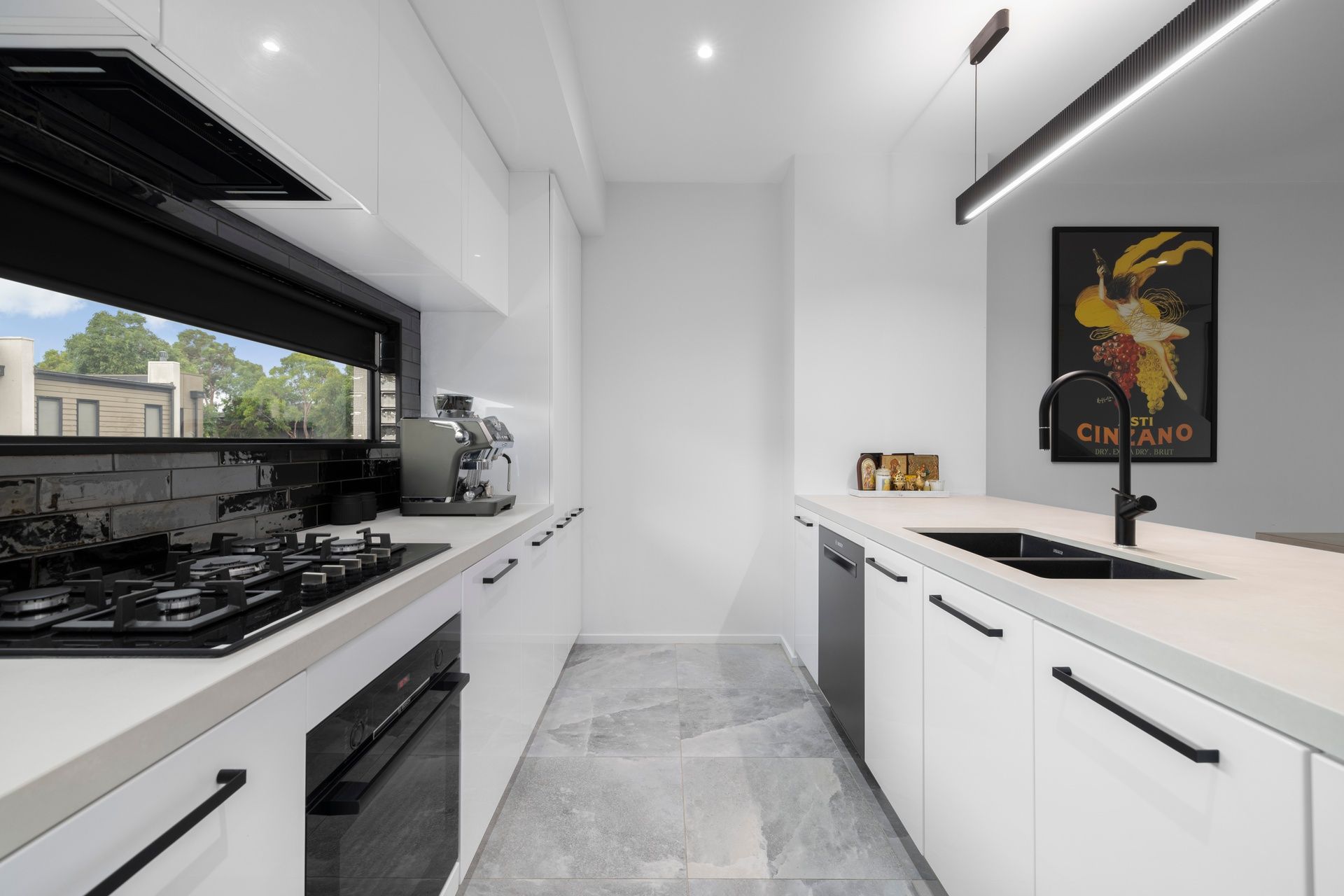 10 Central Park Walk, Cheltenham, VIC 3192