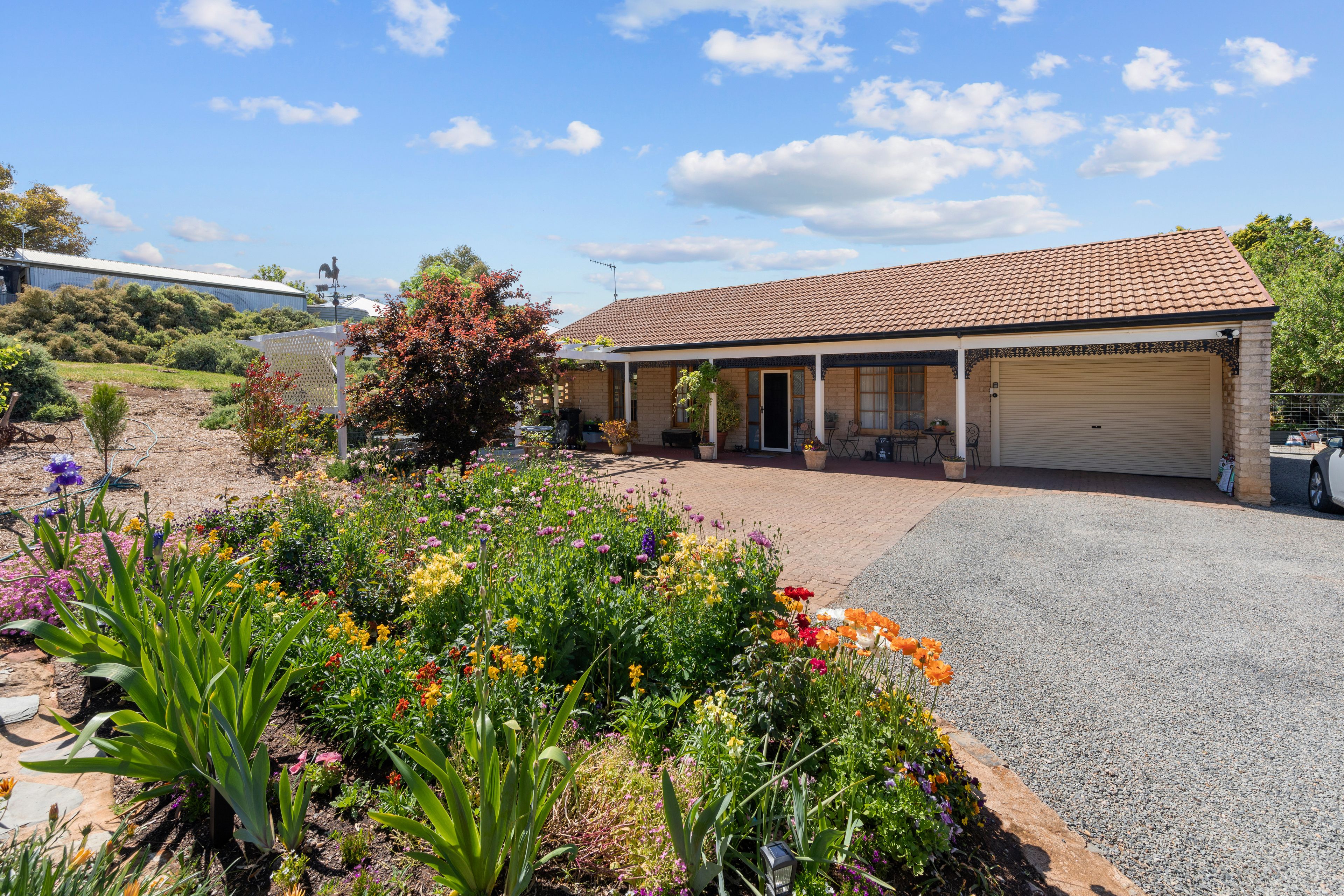 10 Bridge Street East, Burra SA 5417