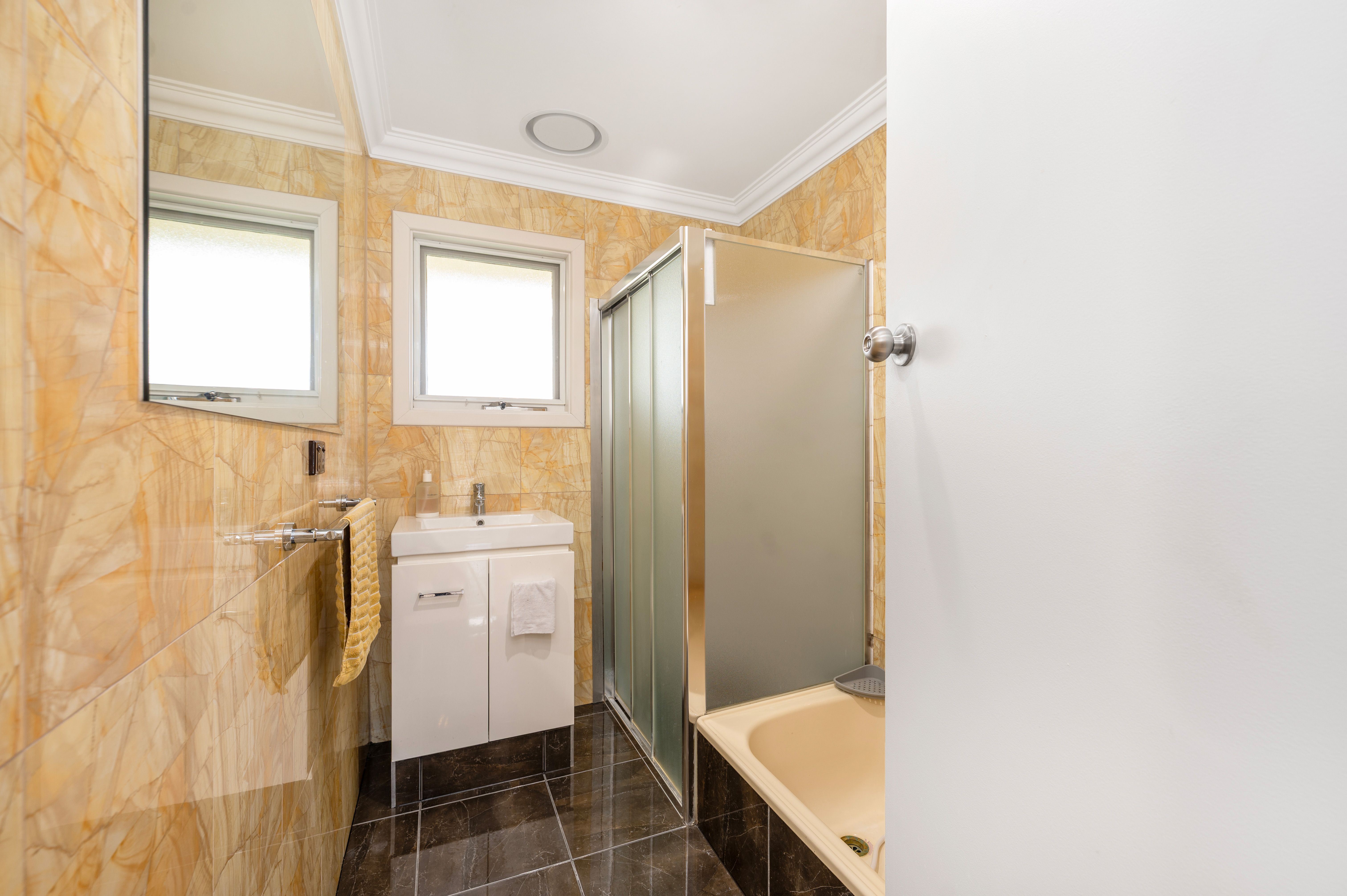 21 Lauder Street — photo 11 of 17