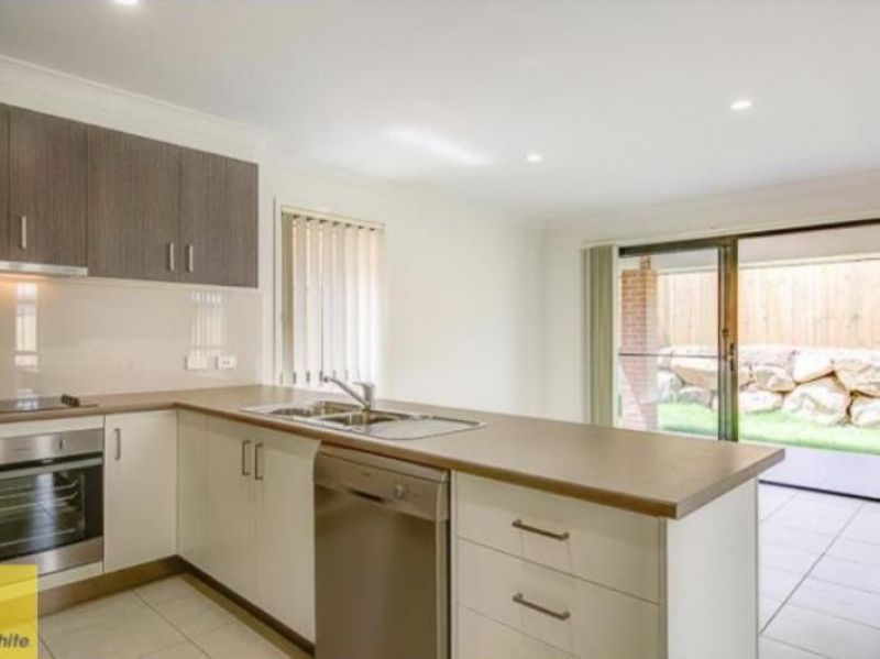 3 Mowbullan Street, Redbank Plains, QLD 4301