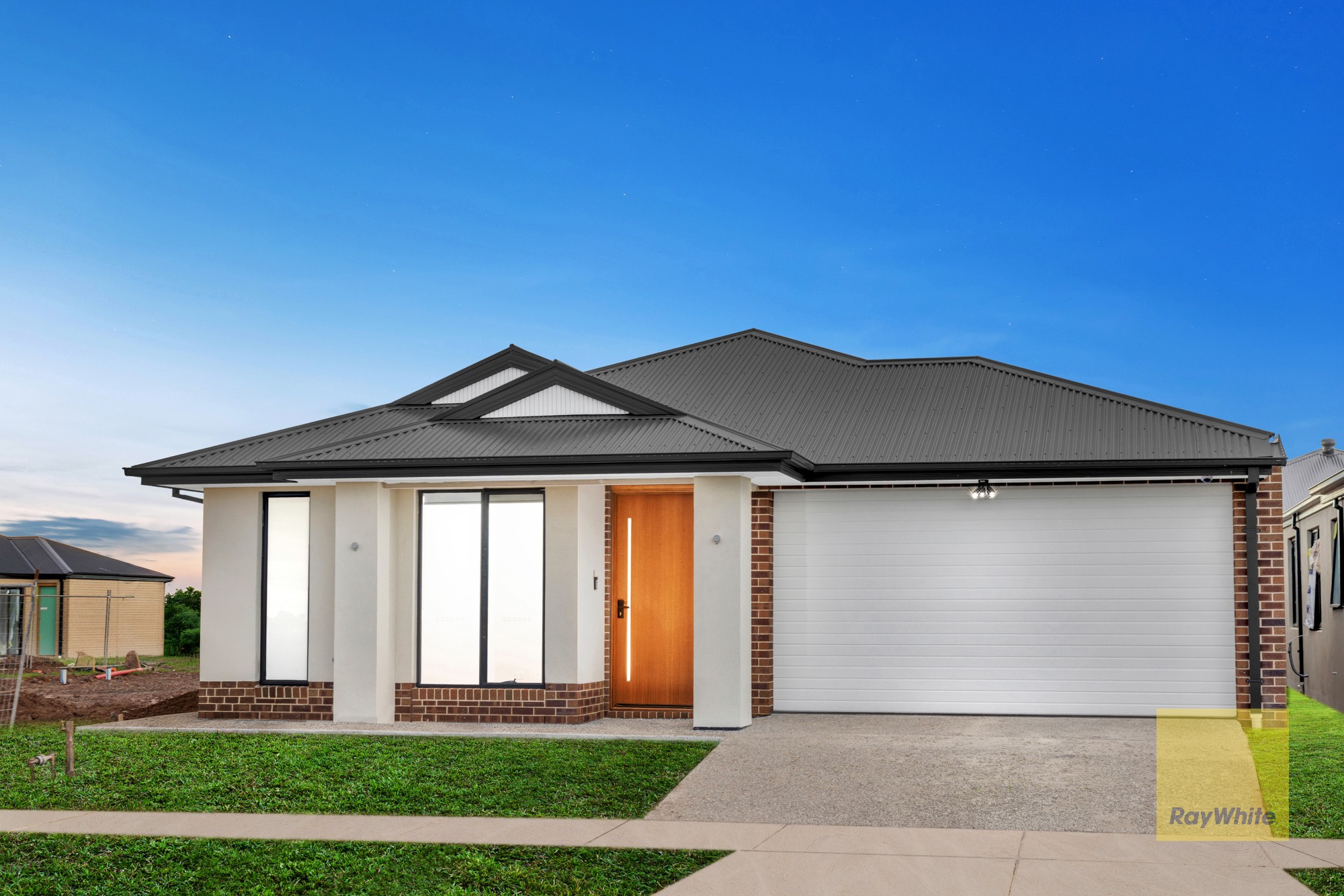 12 Flamerobin Drive, DEANSIDE, VIC 3336