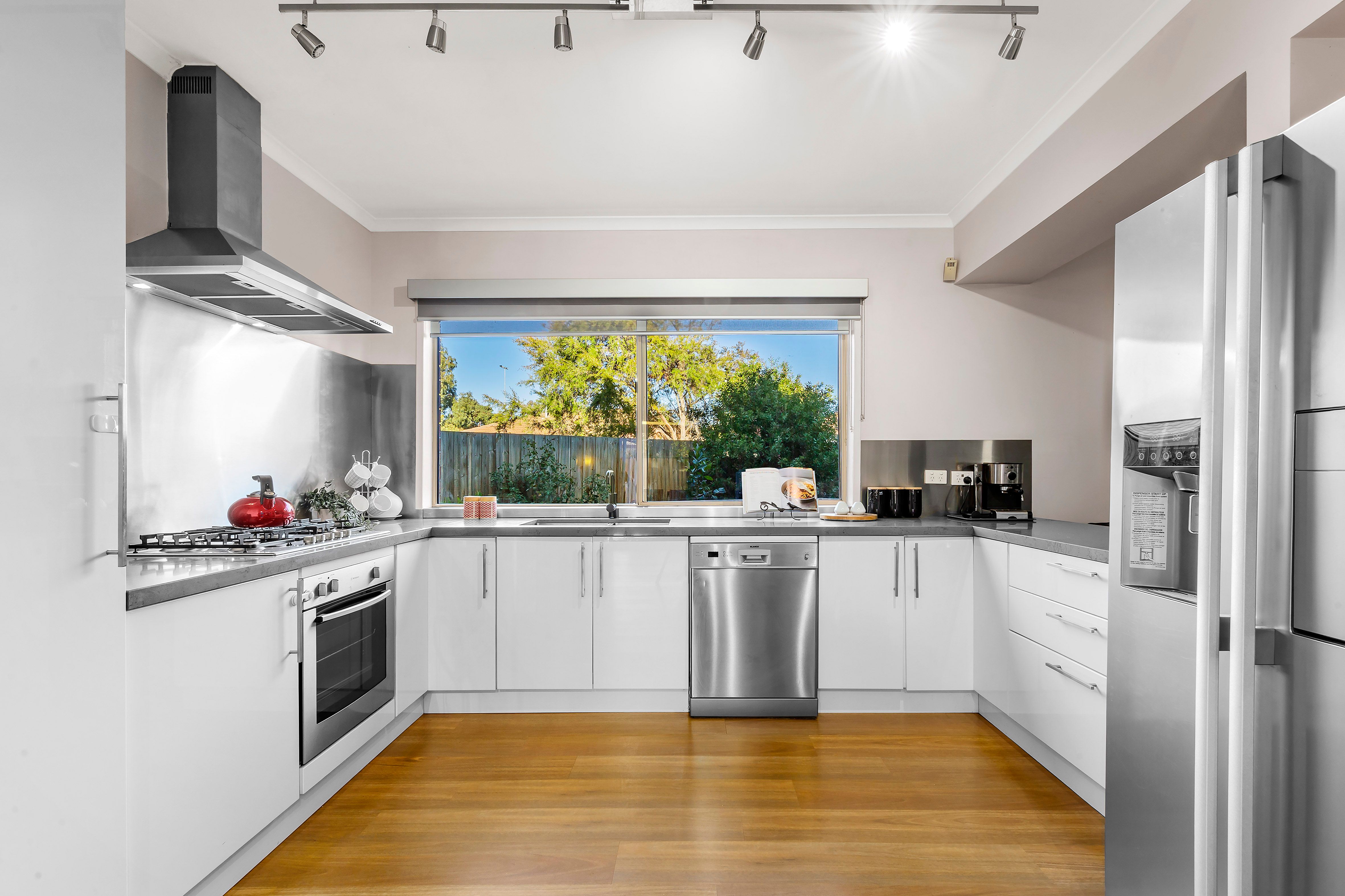 2 Hartley Court, Mill Park, VIC 3082
