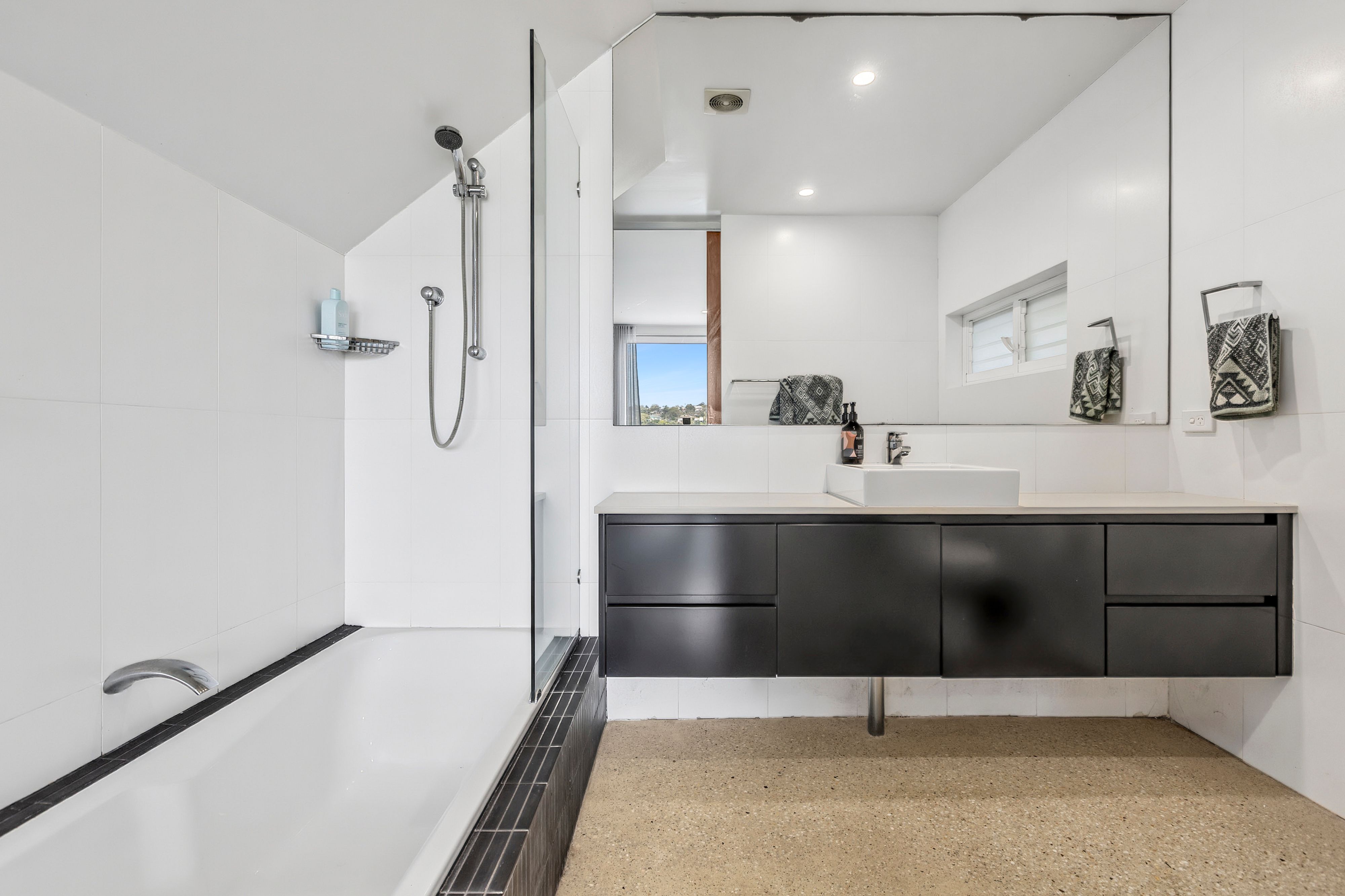 37 Woorarra Avenue — photo 9 of 13