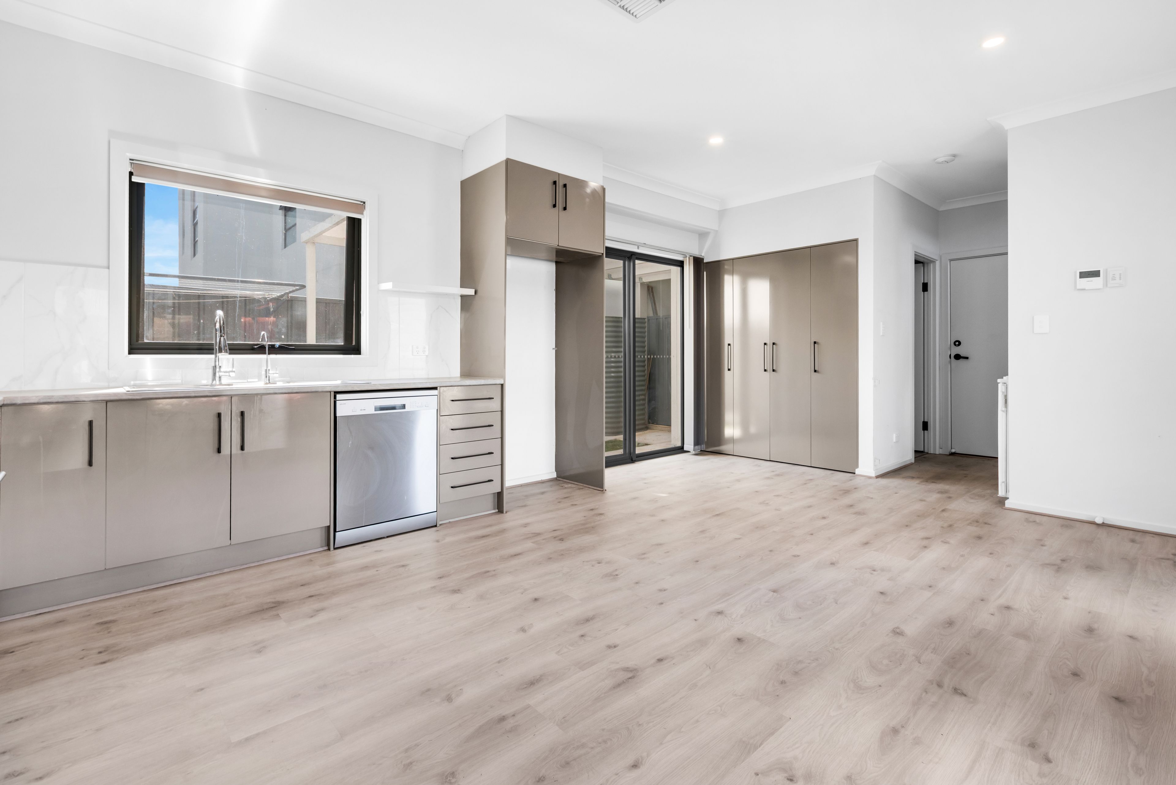 4 Wyong Crescent — photo 6 of 22