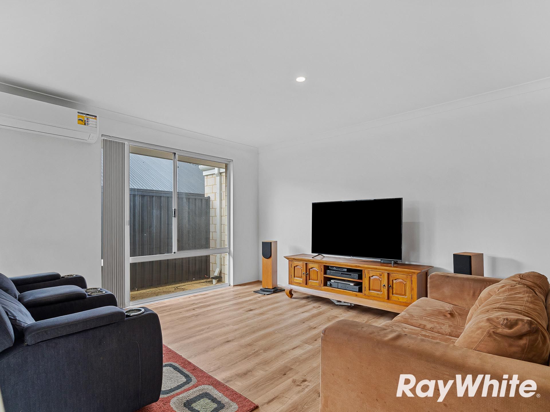 10 Pennina Grove — photo 6 of 17