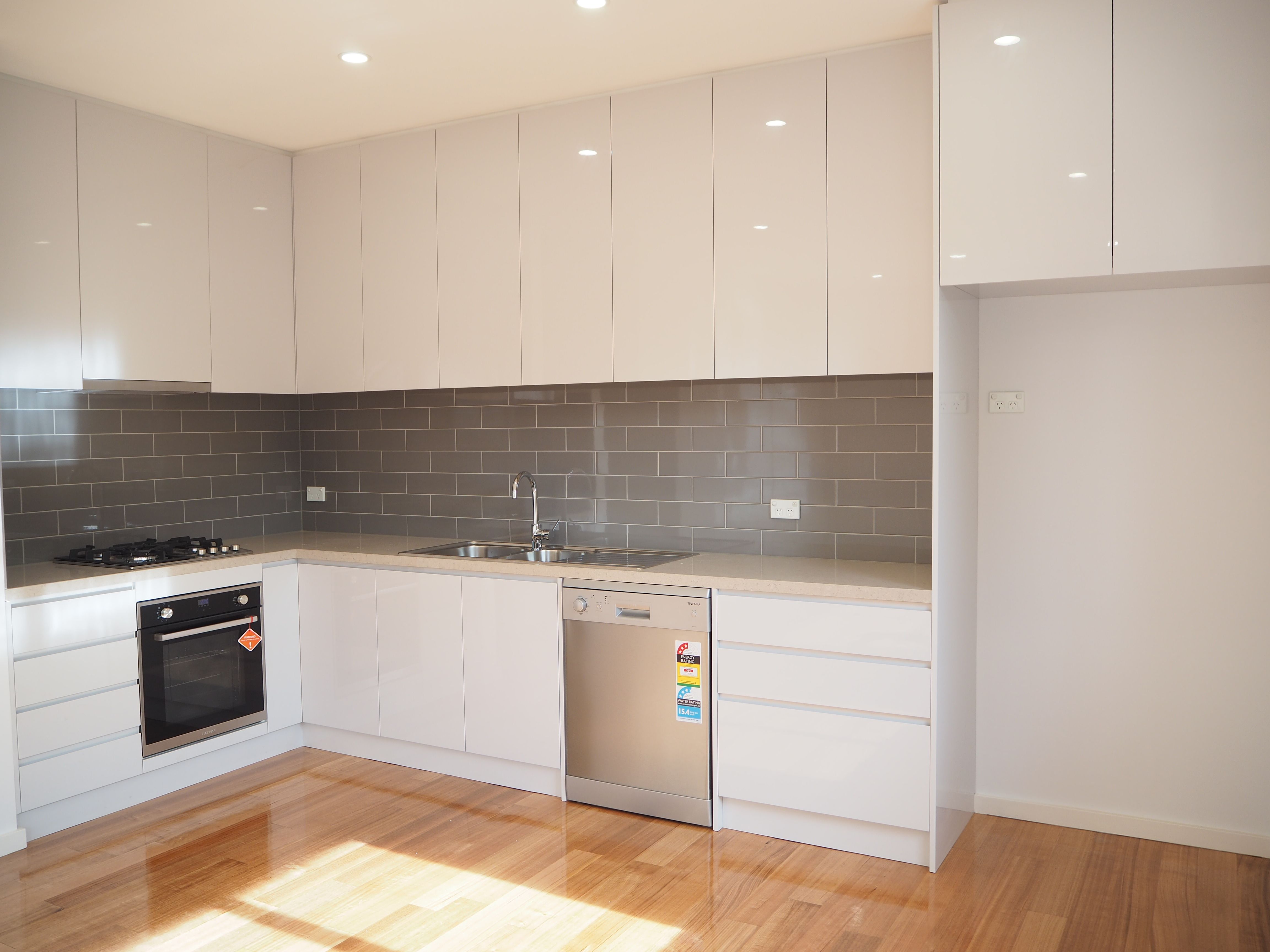 4/14 Acheron Avenue, Reservoir, VIC 3073