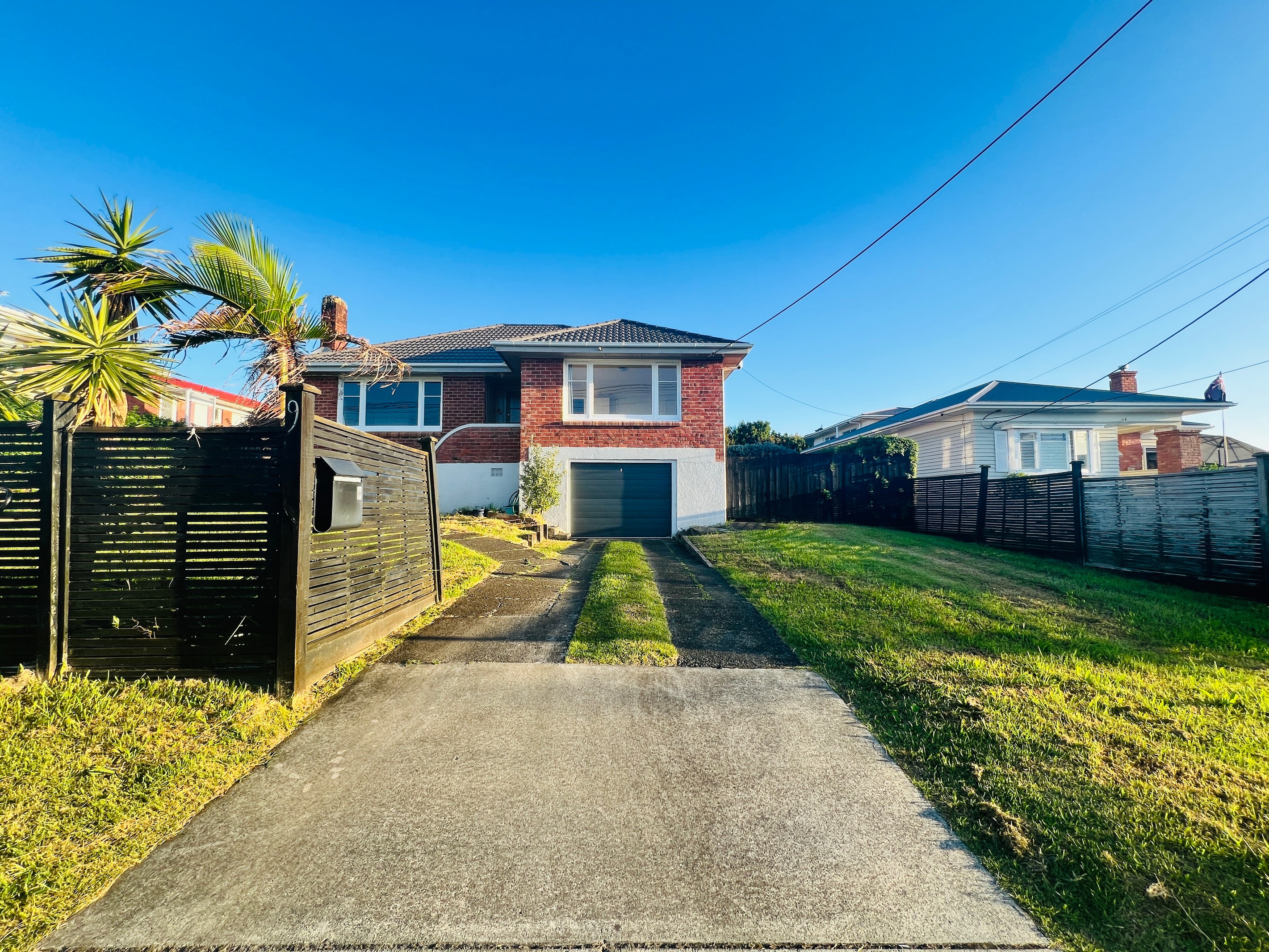 9 Winscombe Street, Belmont, North Shore City