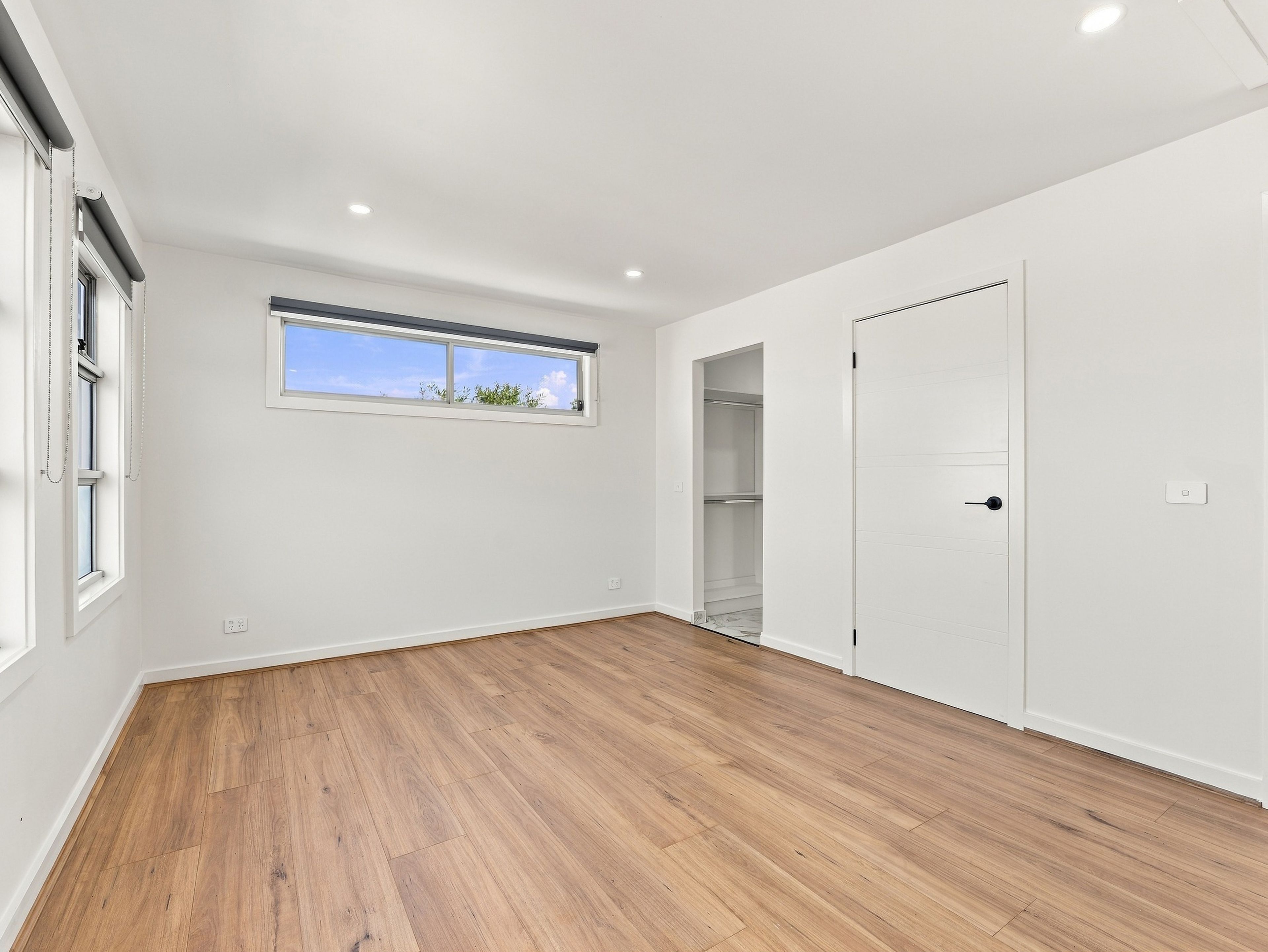 2/10 Davern Court — photo 12 of 25