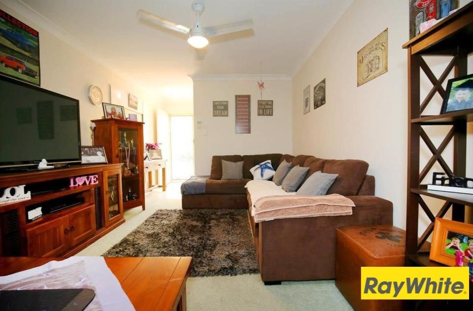 11 Kings Row, Edens Landing, QLD 4207