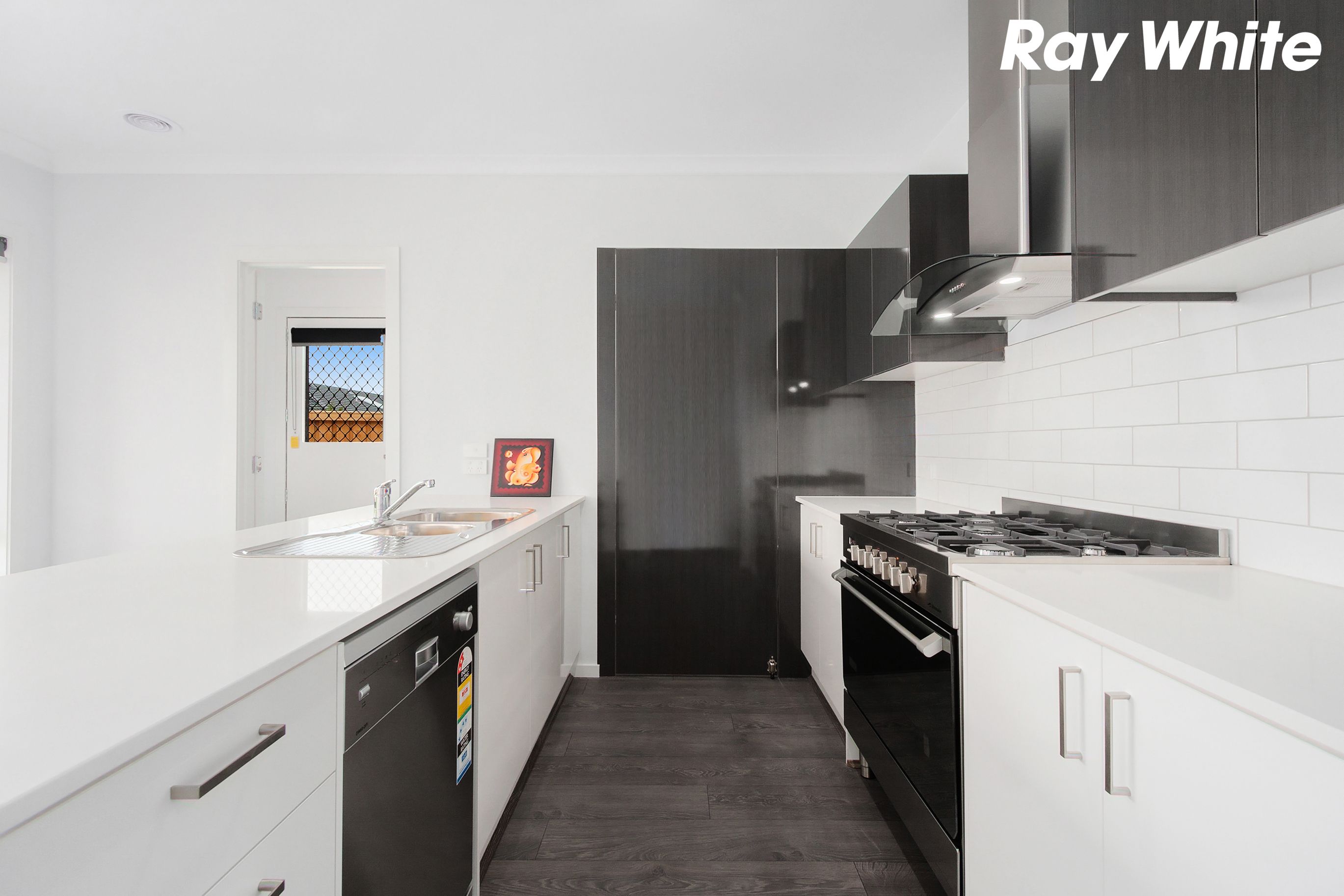 19 Lotus Street, PAKENHAM, VIC 3810