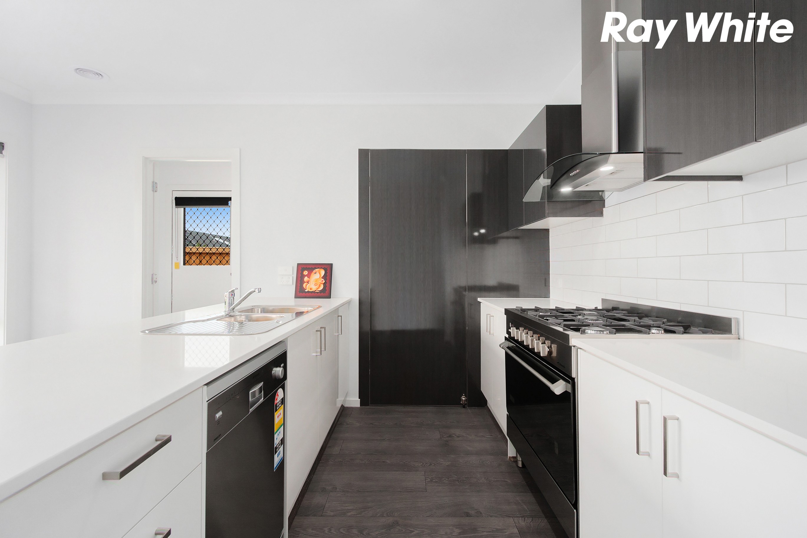 19 Lotus Street, PAKENHAM, VIC 3810