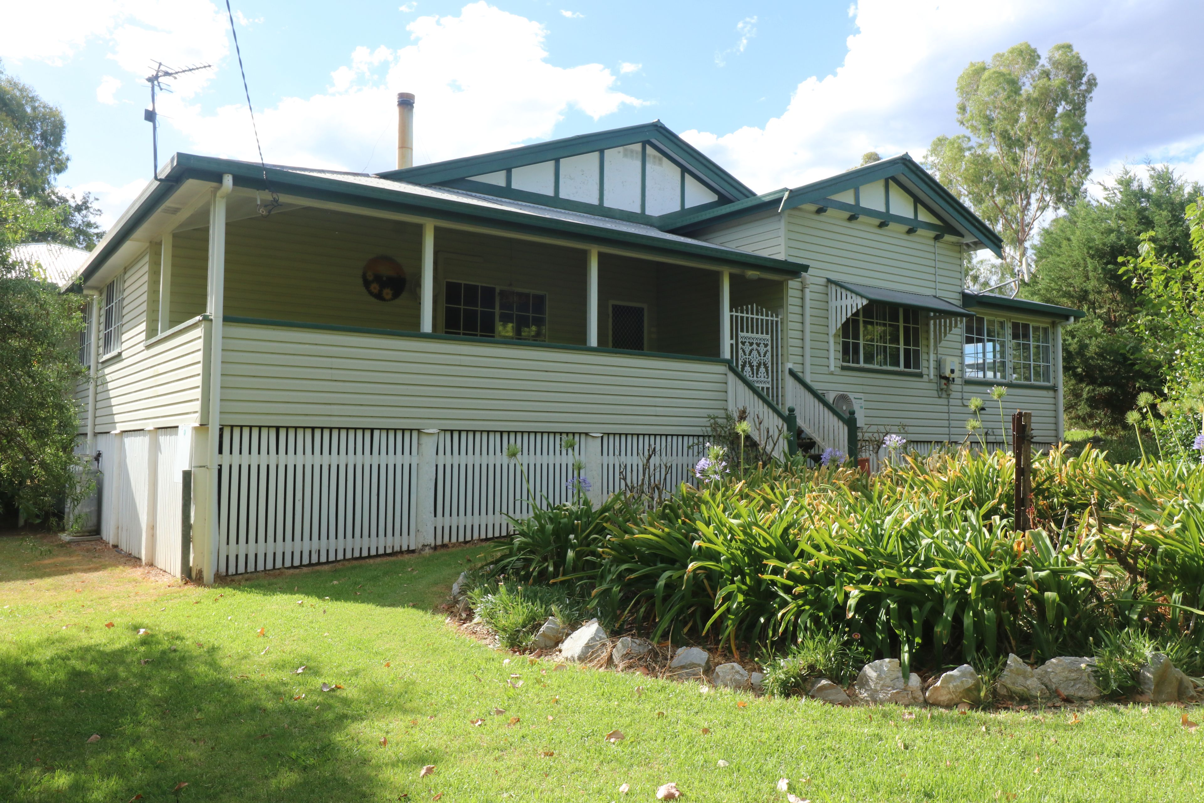 42 Flemming Street, TEXAS NSW 4385