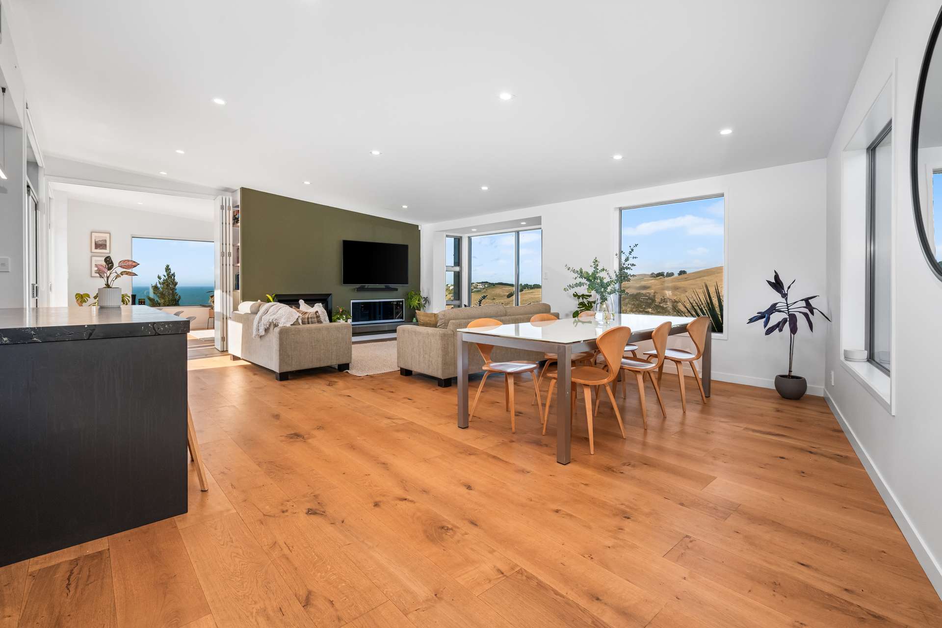 233 Richmond Hill Road photo 4