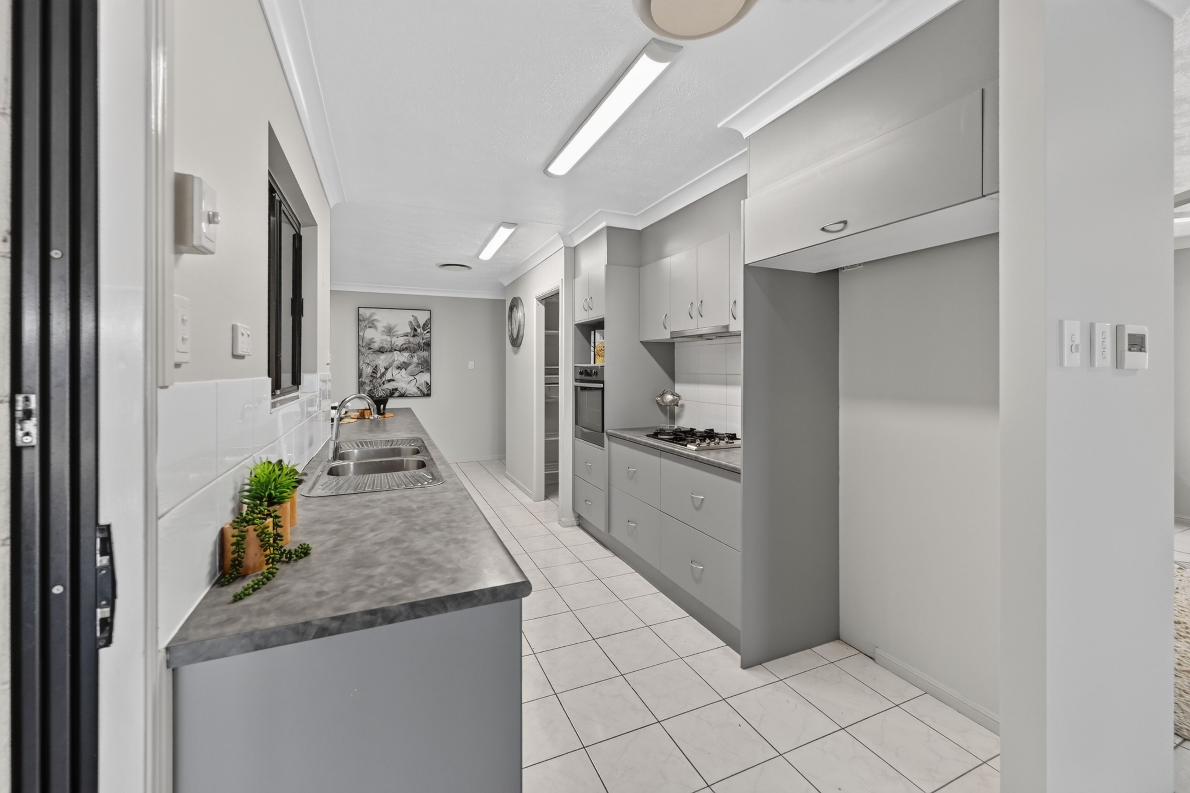 8 Mawson Street — photo 6 of 19