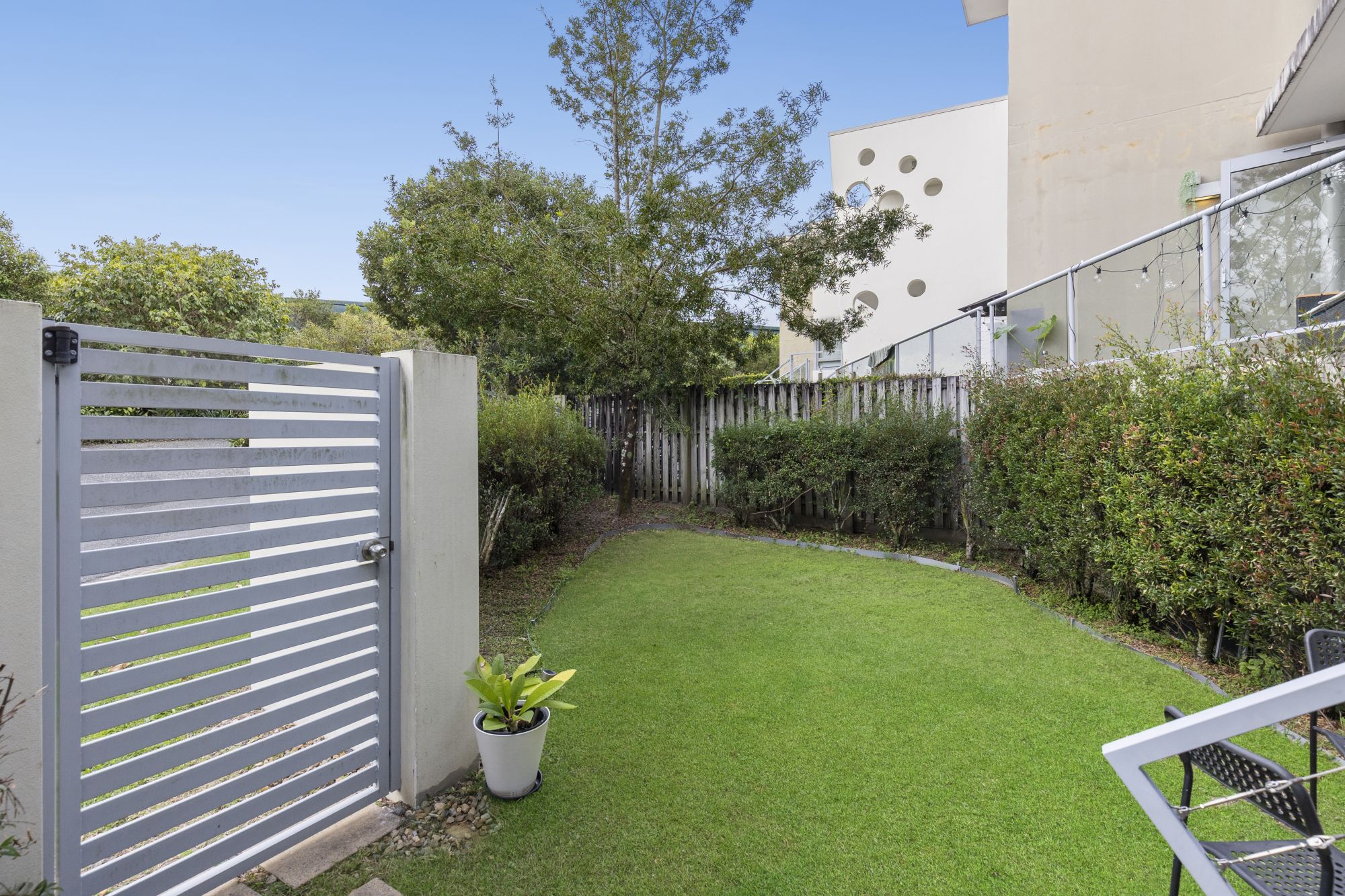 30/137 Scottsdale Drive — photo 5 of 16