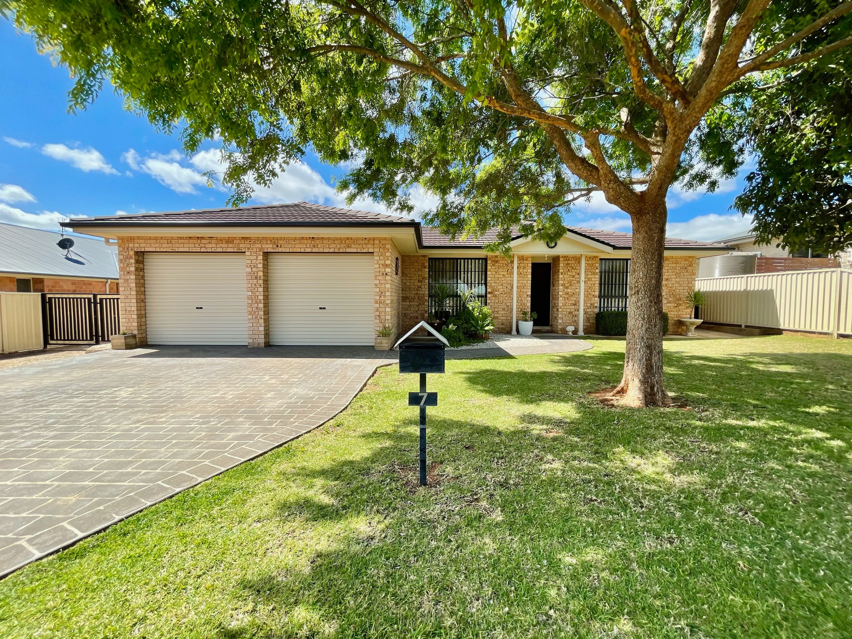 7 Cedar Crescent, Parkes, NSW 2870