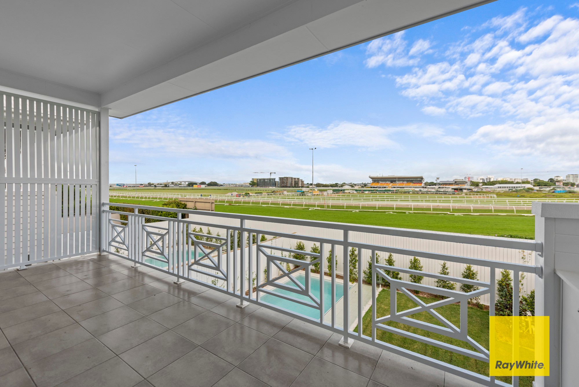 27 Raceview Avenue, Hendra, QLD 4011