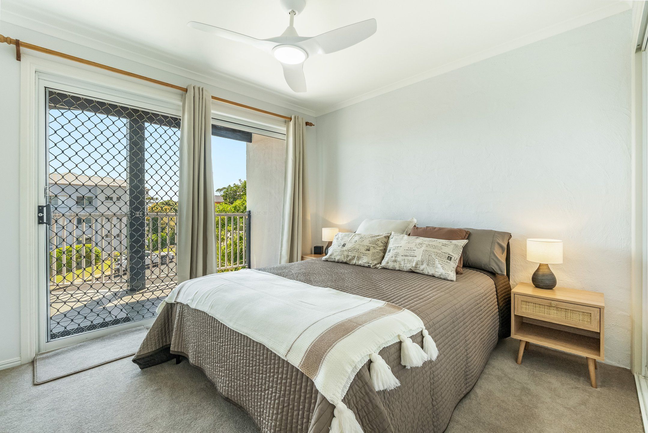 2/4 Coldstream Street — photo 9 of 13