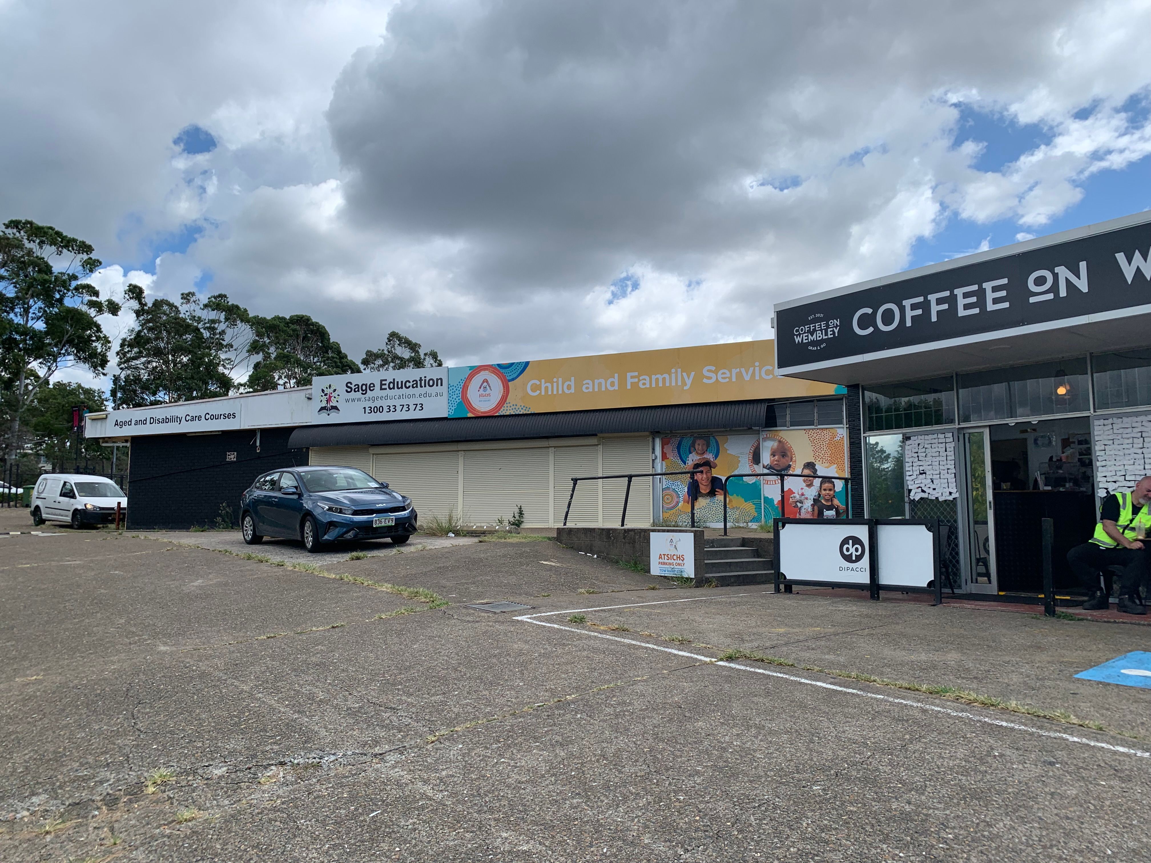 2 Ewing Road, Logan Central, QLD 4114