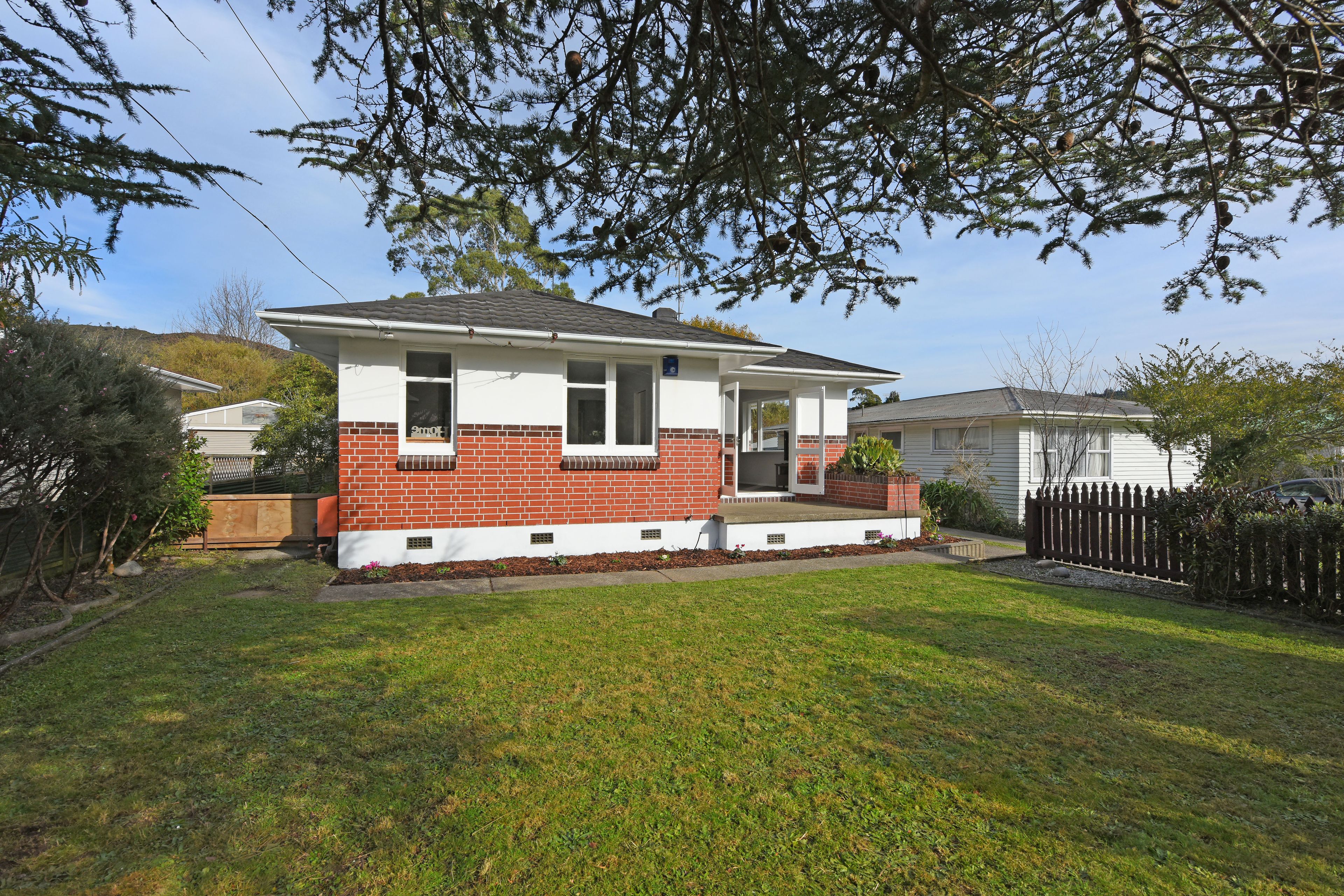 18 Horoeka Street, Stokes Valley, Lower Hutt City