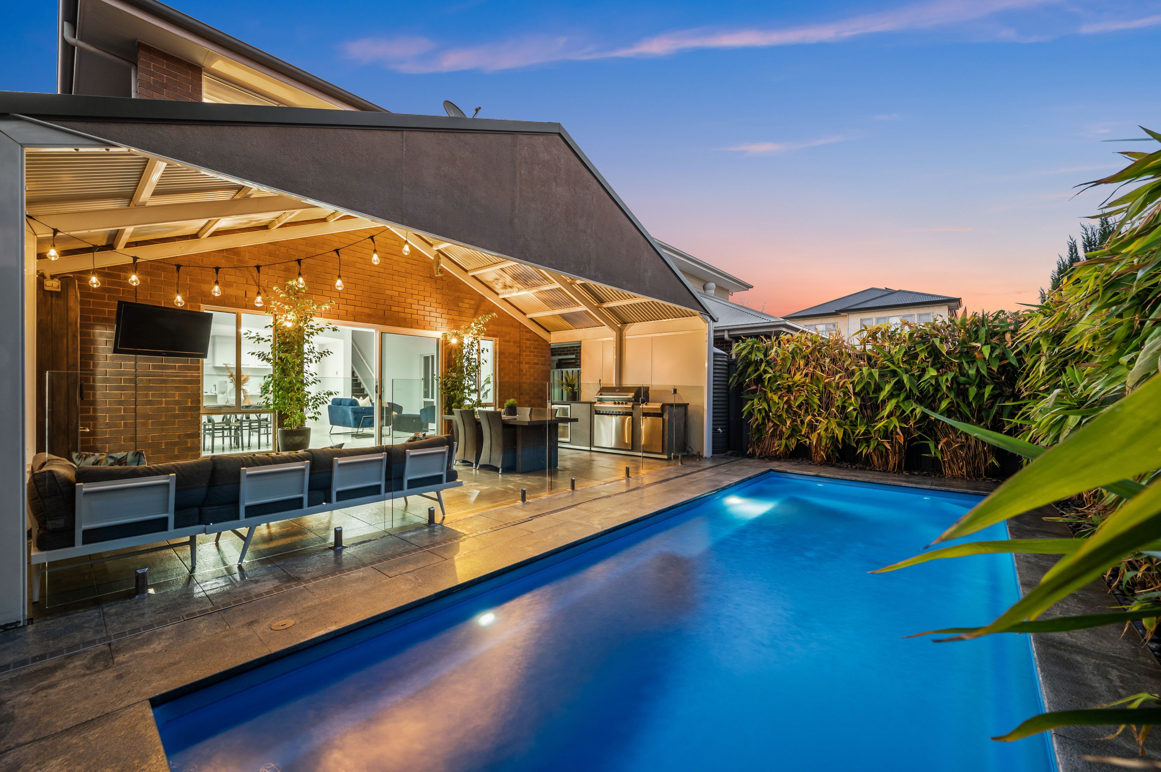 10 Emery Place, St Clair, SA 5011
