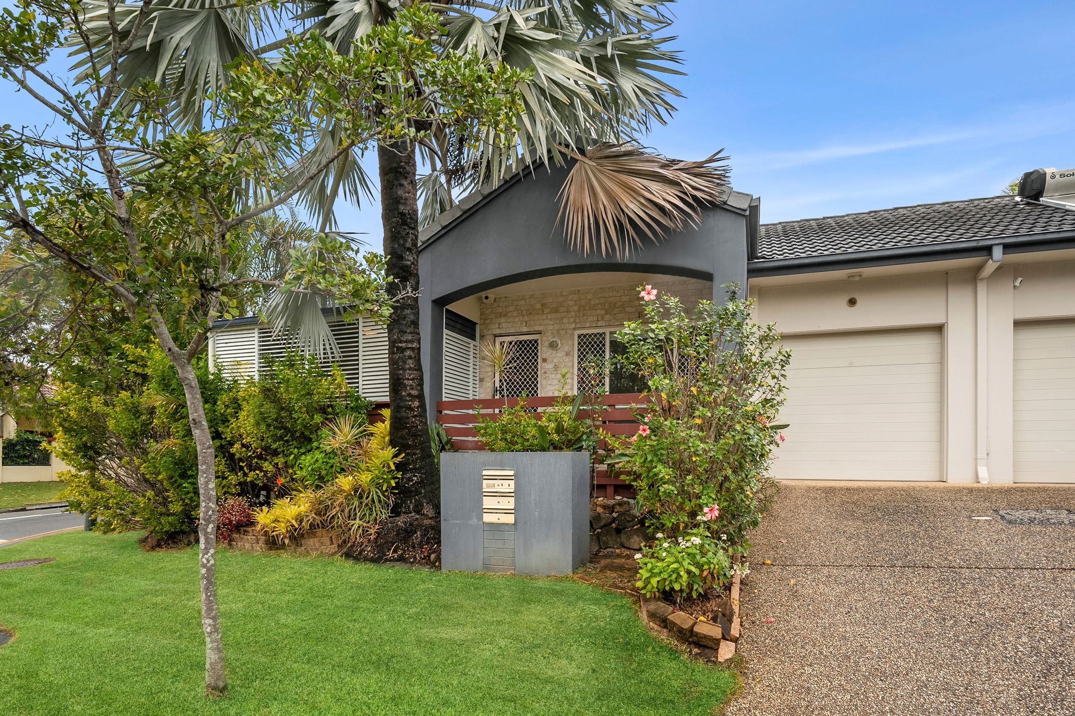 12 Vinson Drive, Varsity Lakes QLD 4227