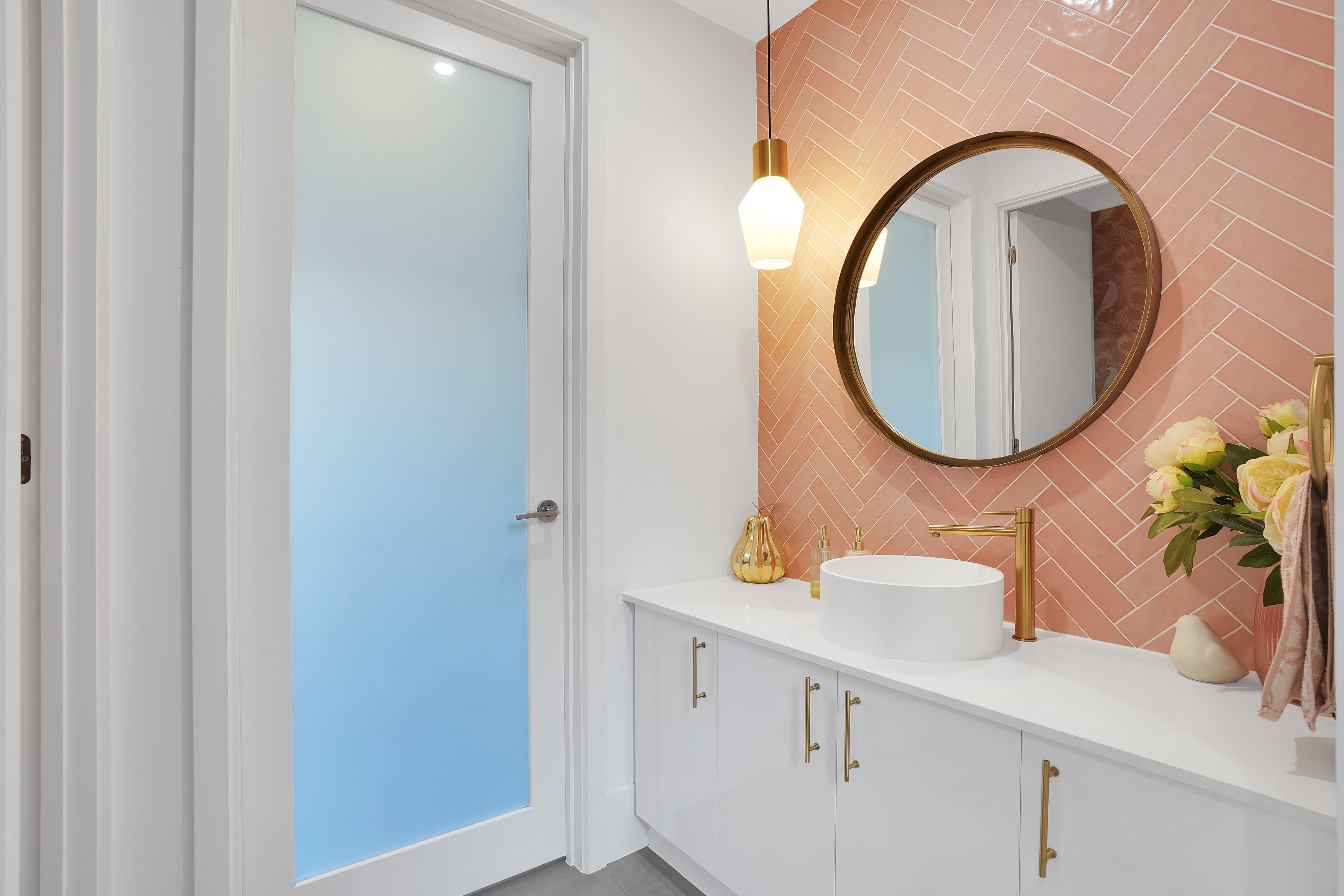 Unit 8/3 Lawrence Avenue — photo 6 of 16