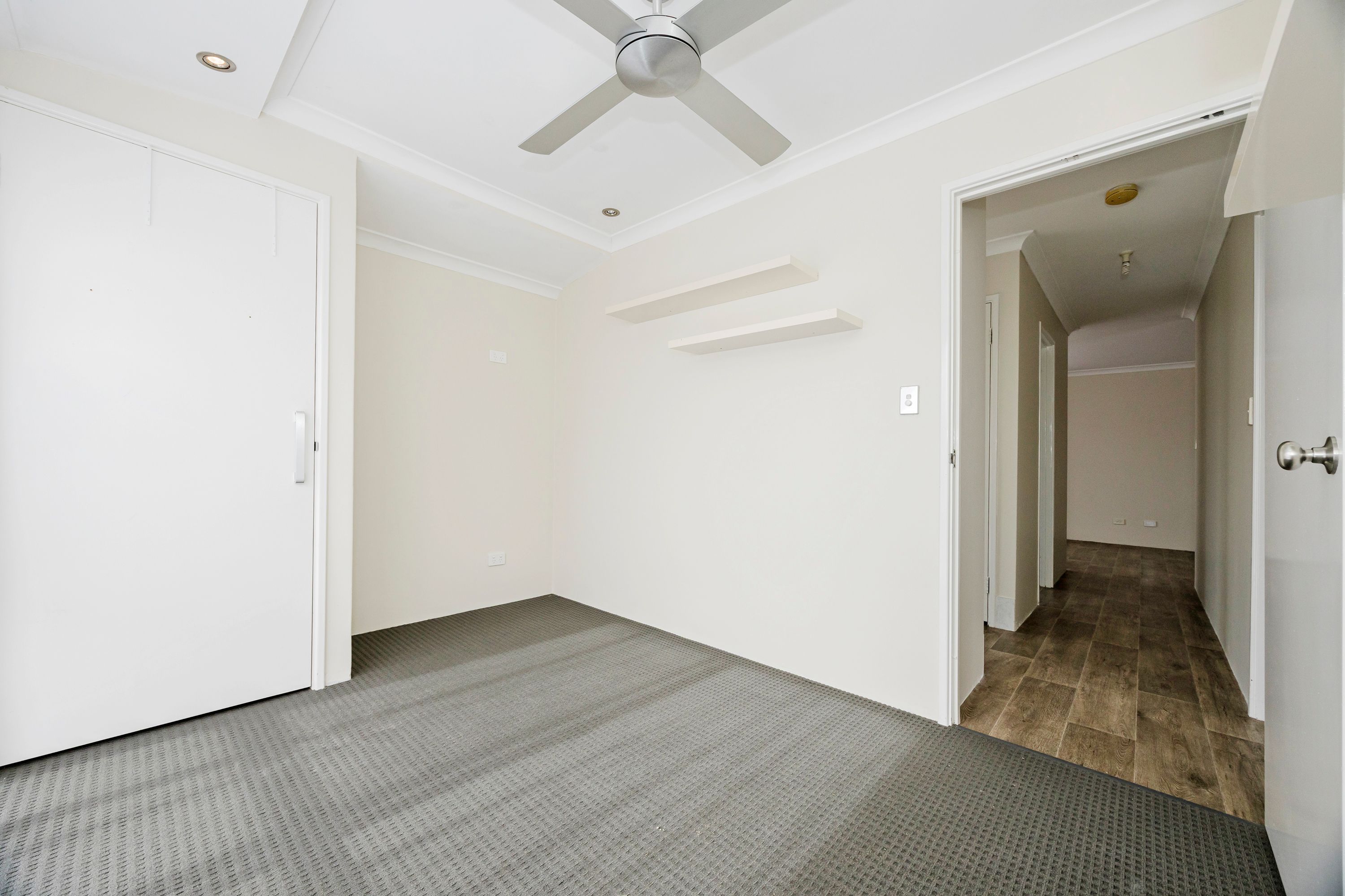 14 Pyrenees Court — photo 23 of 30