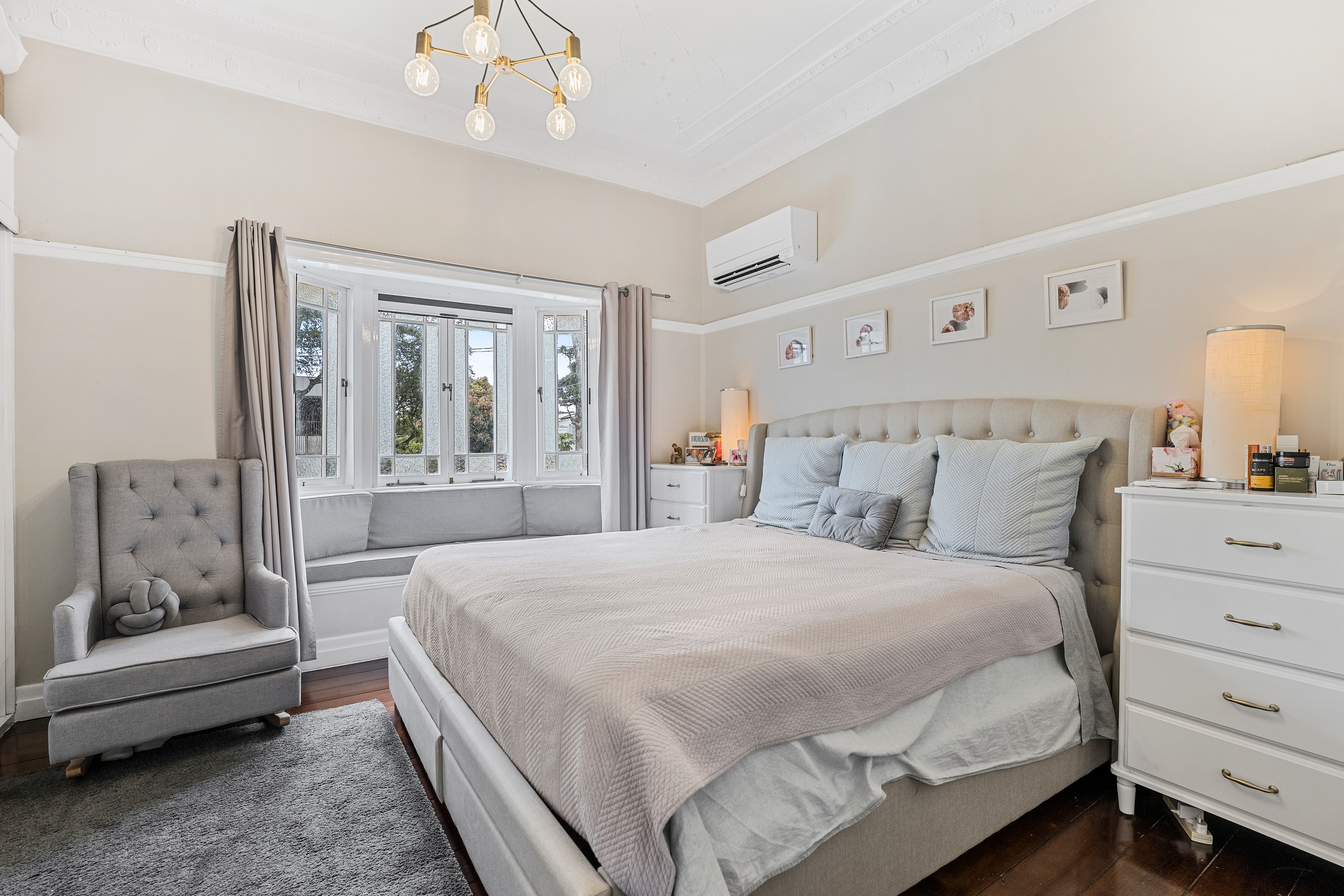 16 Sharp Street, Fairfield, QLD 4103