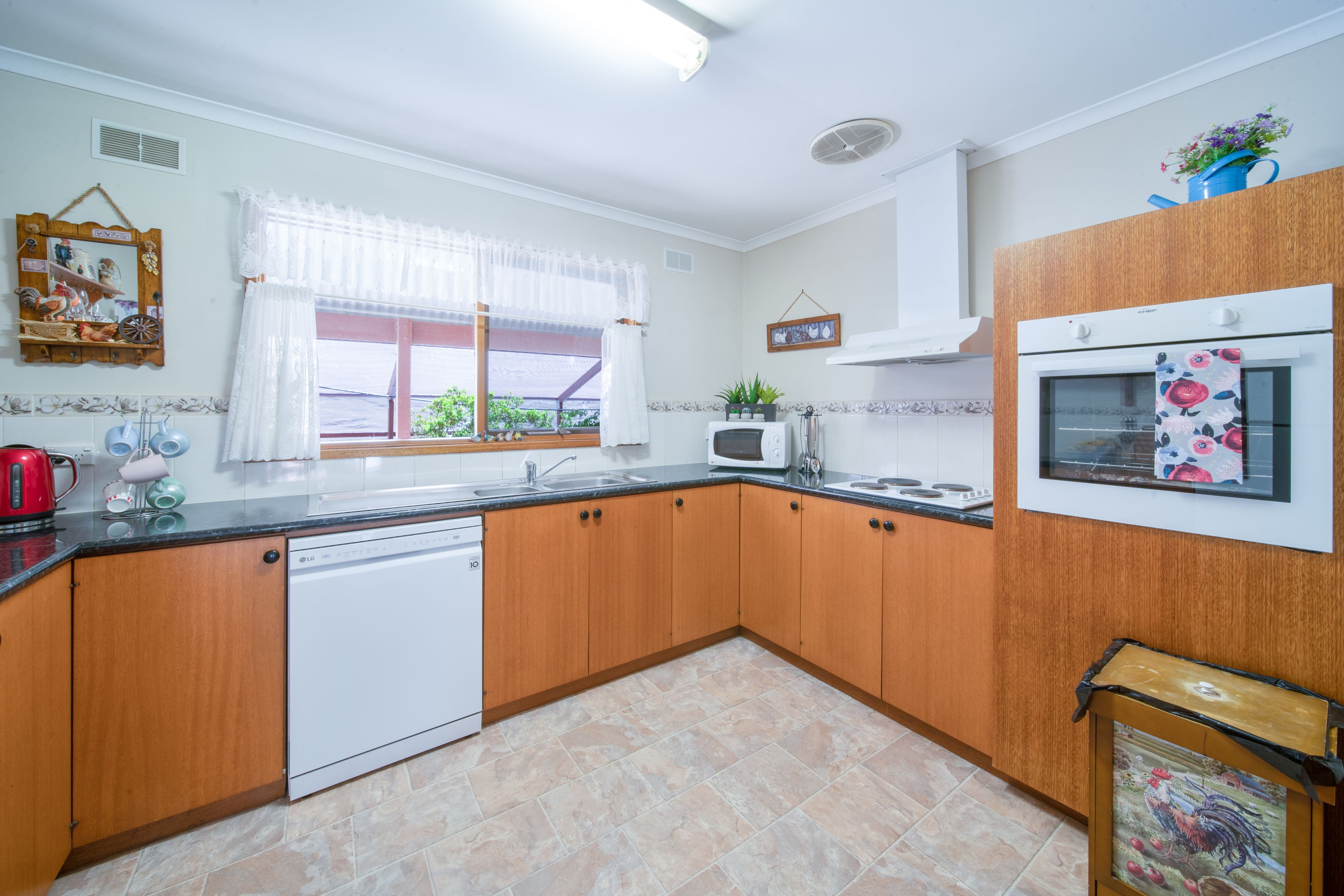 8627 Midland Highway, Barkers Creek, VIC 3451