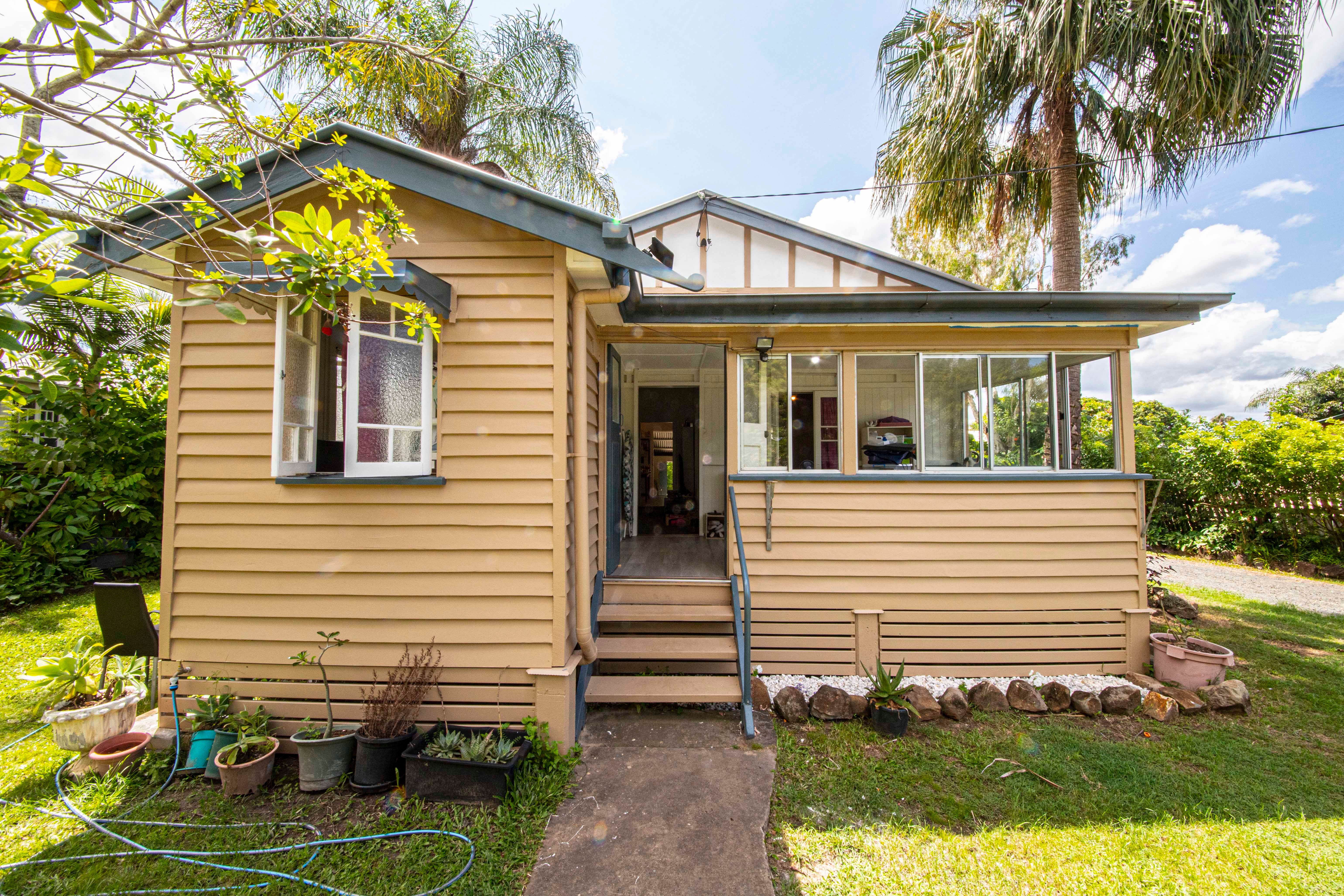 6 Hawthorne Street, Maryborough QLD 4650