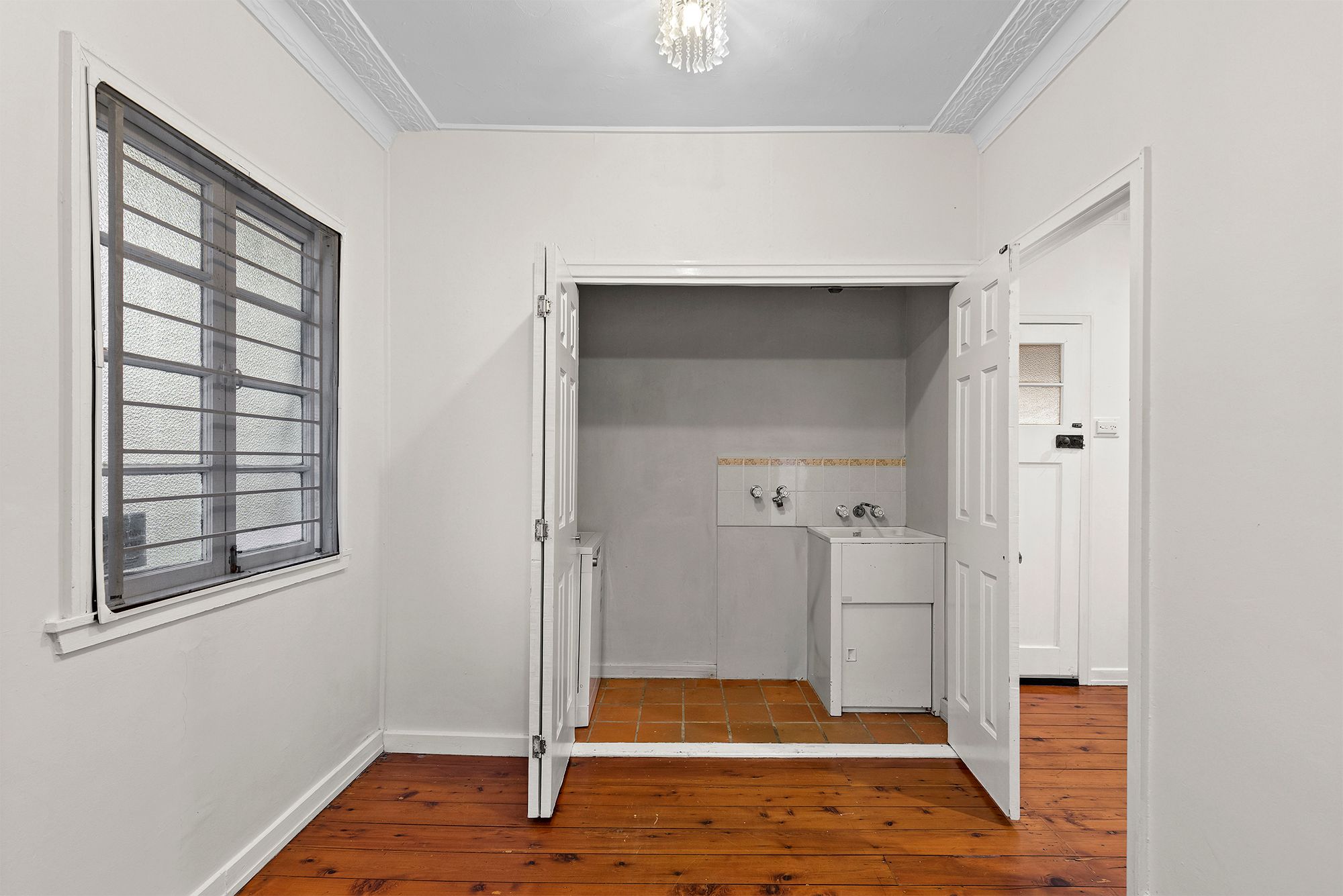 39 Parker Avenue — photo 8 of 22