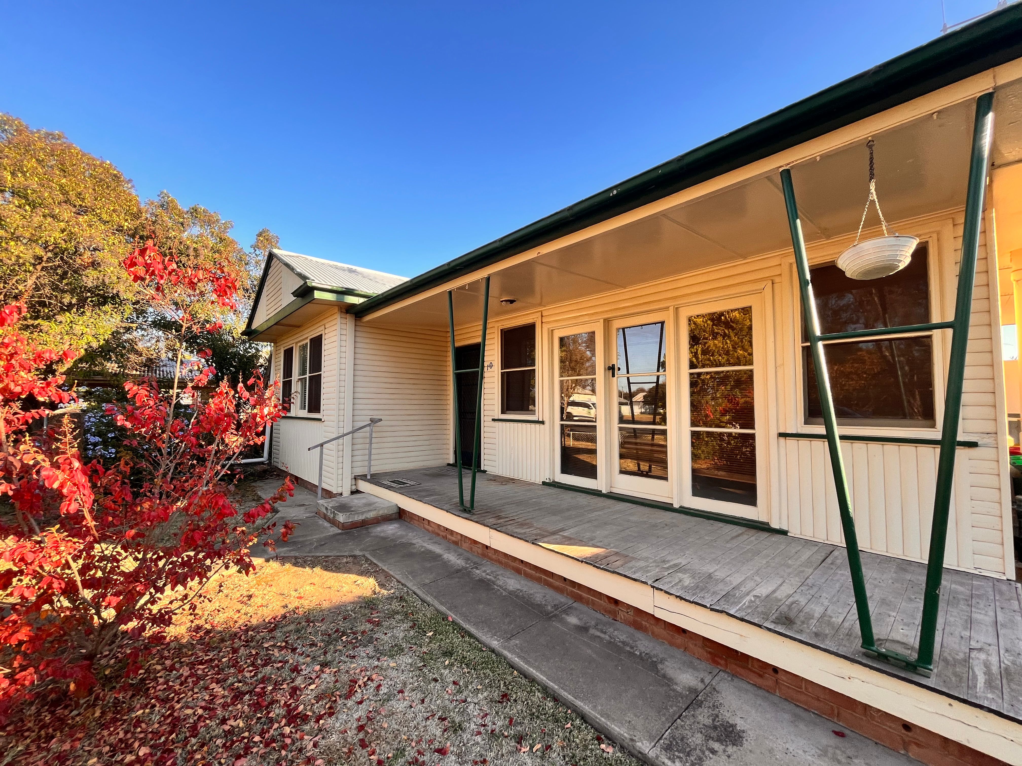 10 Oxford Street, Forbes, NSW 2871