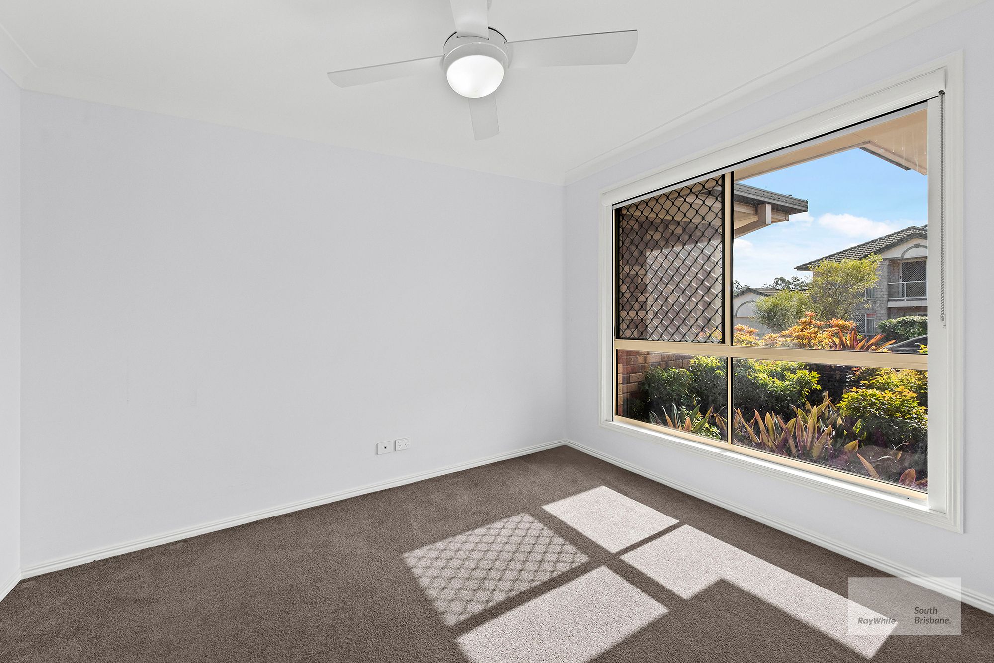 34 Fairmont Crescent — photo 11 of 14