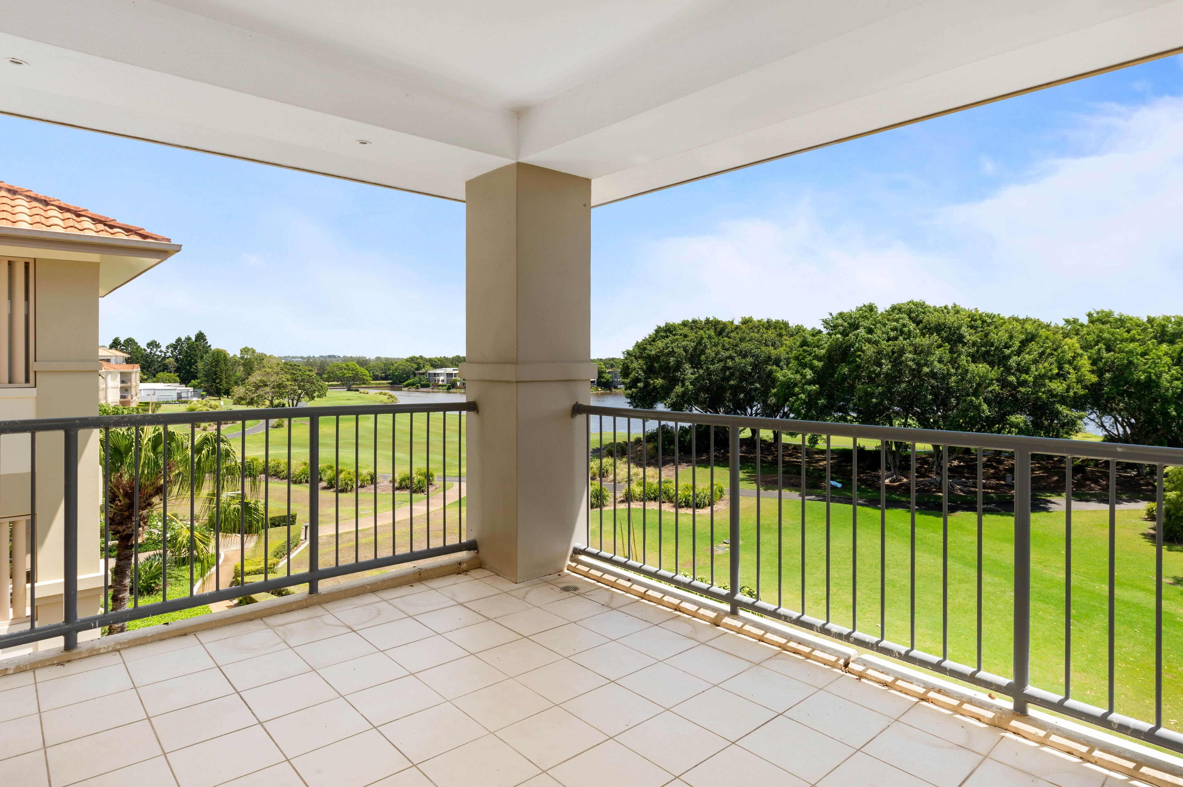 8439 Magnolia Drive East, Hope Island, QLD 4212