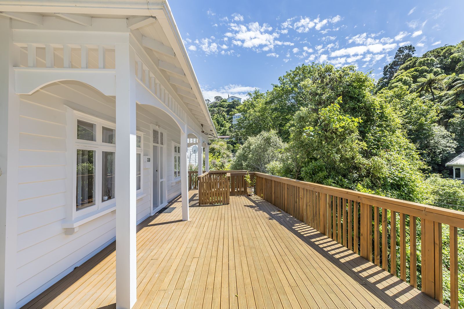 11 Governor Road, Northland, Wellington City