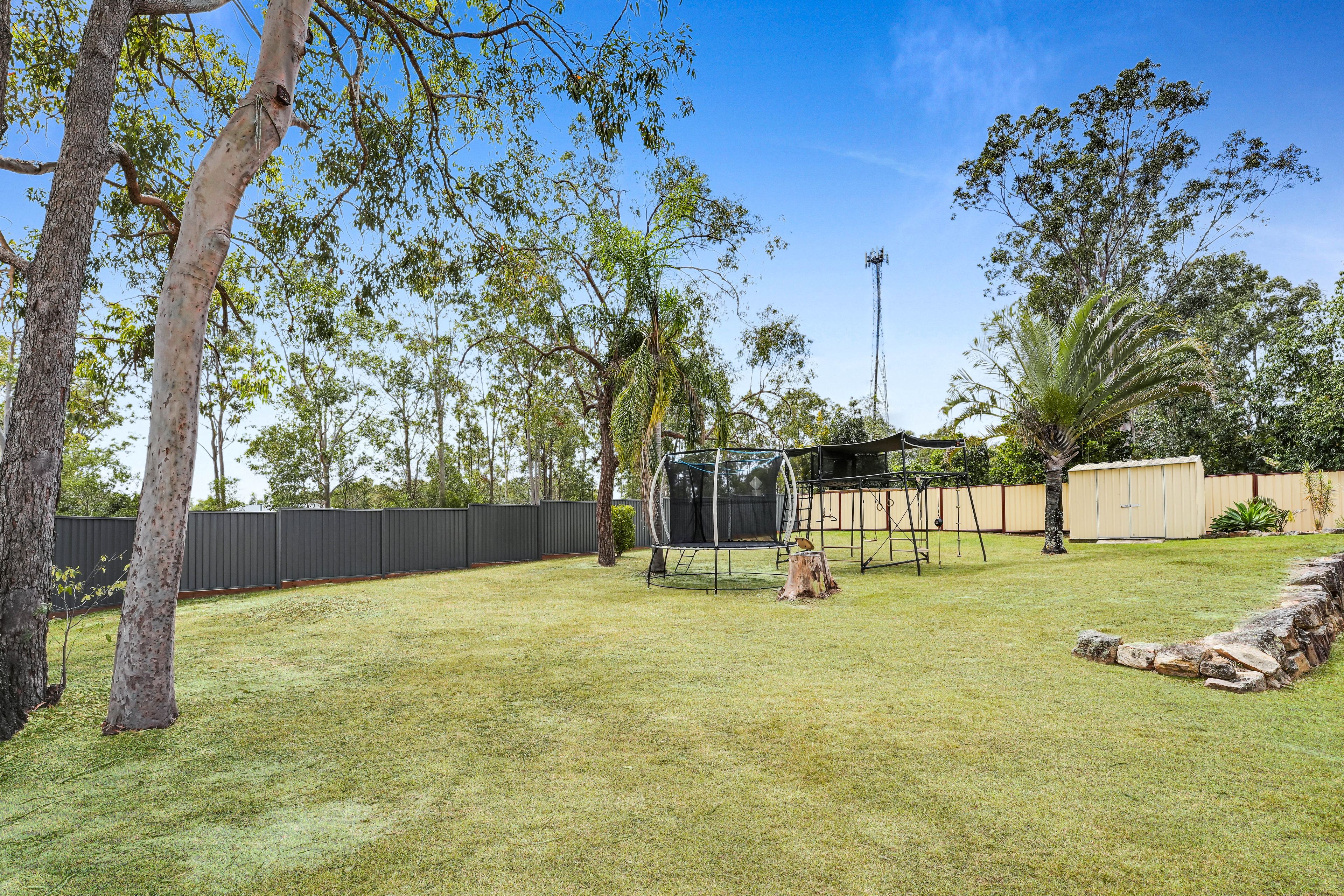 119-123 Dungaree Drive — photo 7 of 25