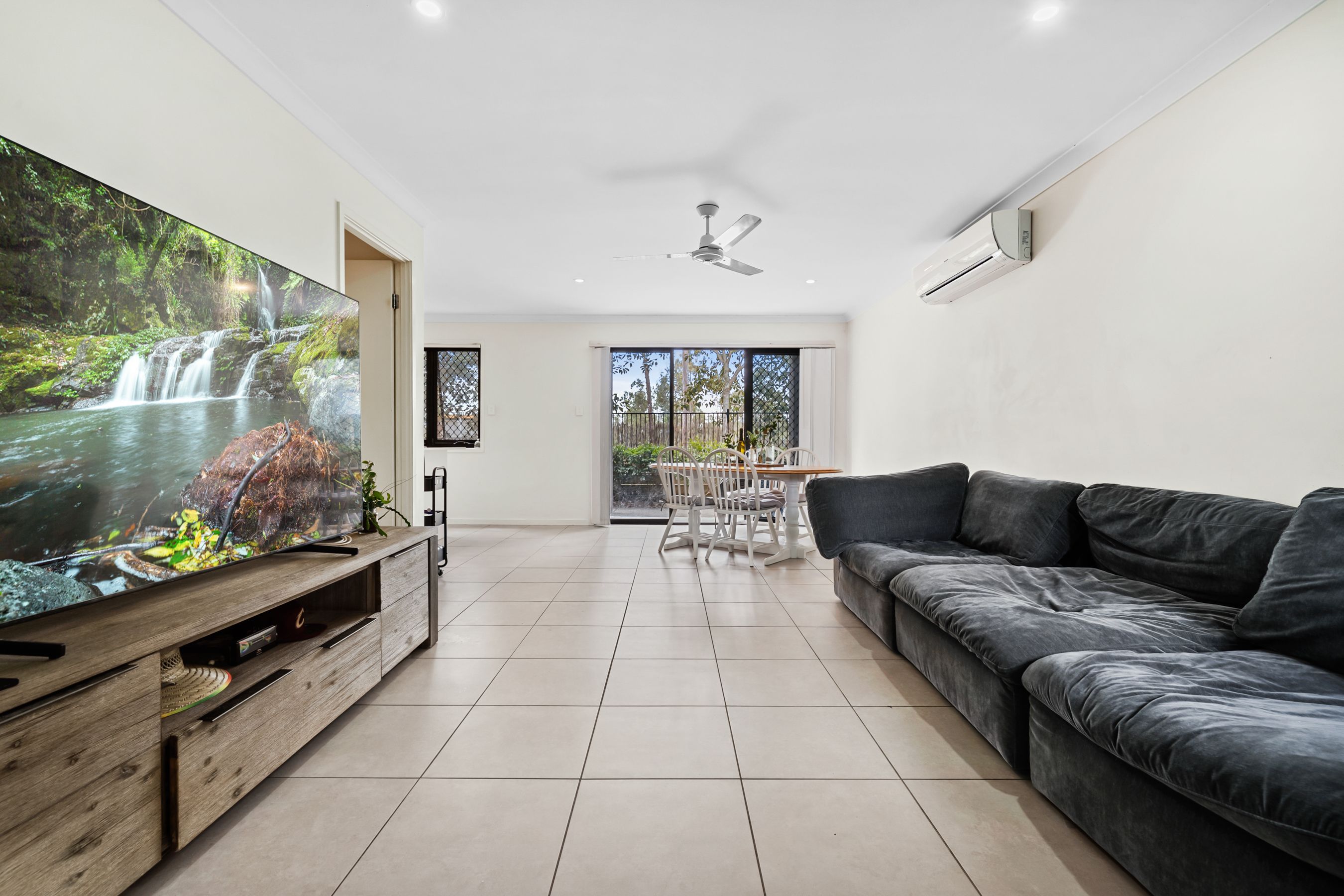 6/8 Carnarvon Avenue, Springfield Lakes, QLD 4300