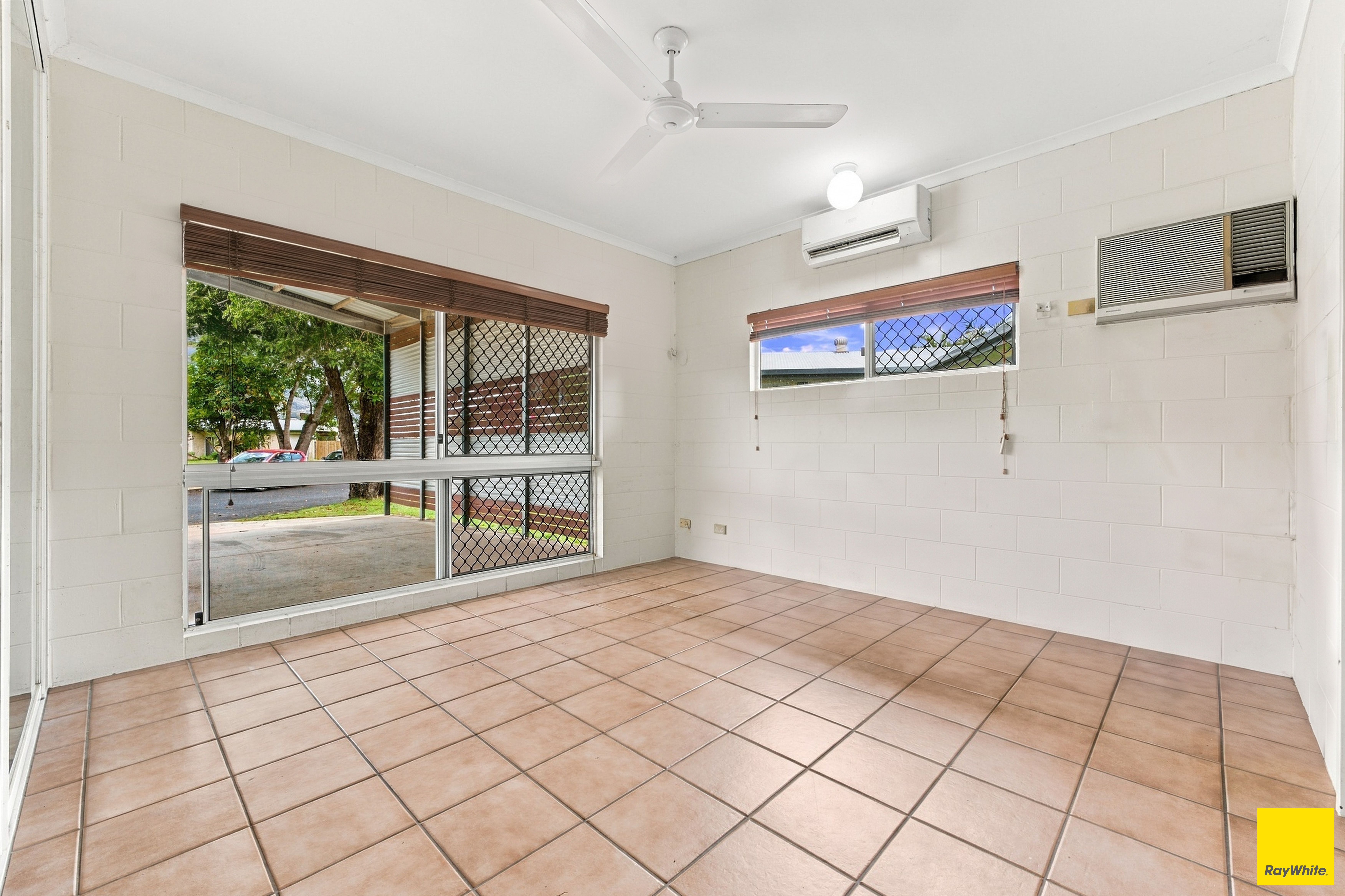 3 Blackbird Close — photo 10 of 21