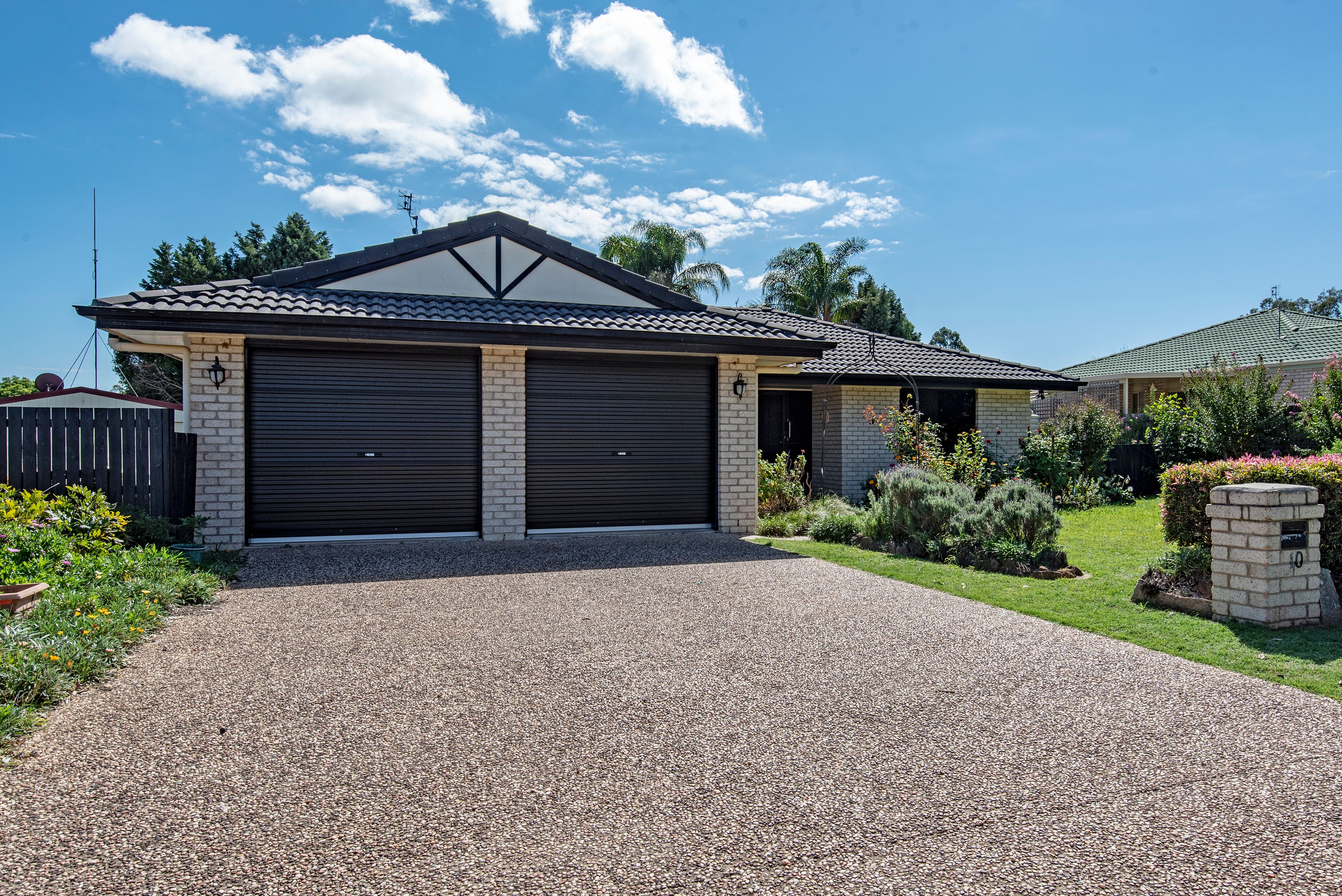 10 Lee Court, Crows Nest QLD 4355
