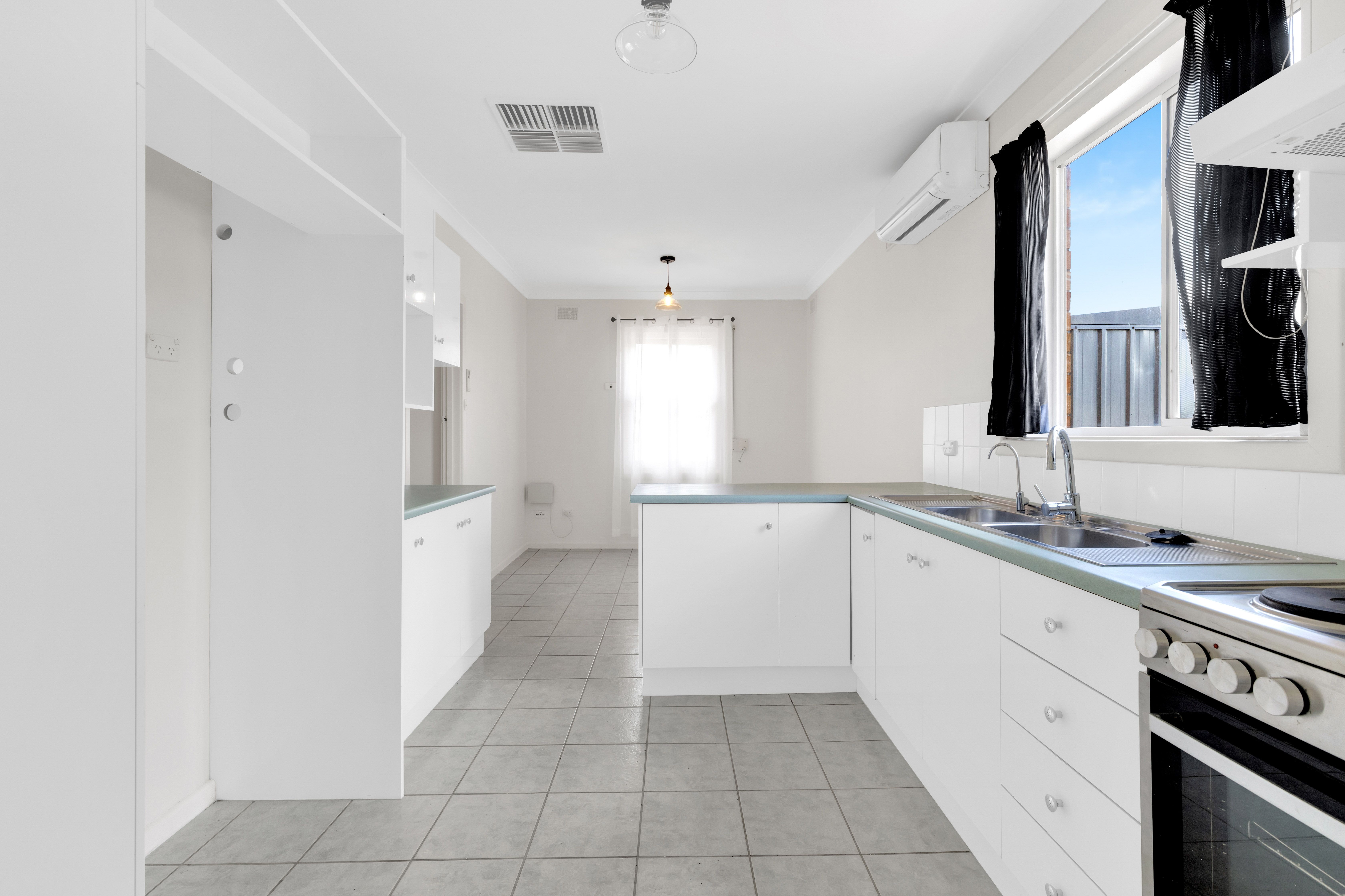 17 Bridport Street — photo 3 of 16
