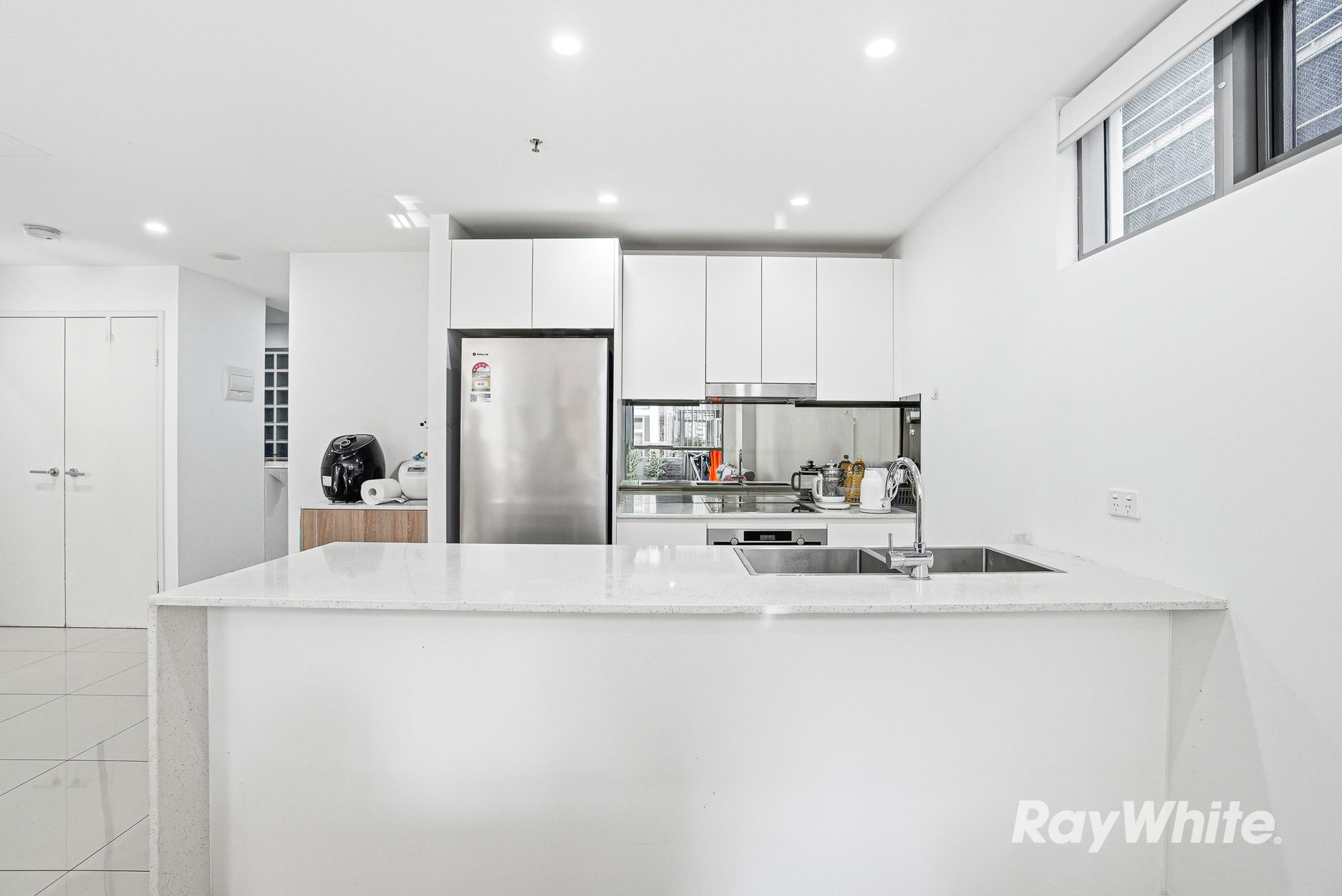 103/16 East Street — photo 9 of 23