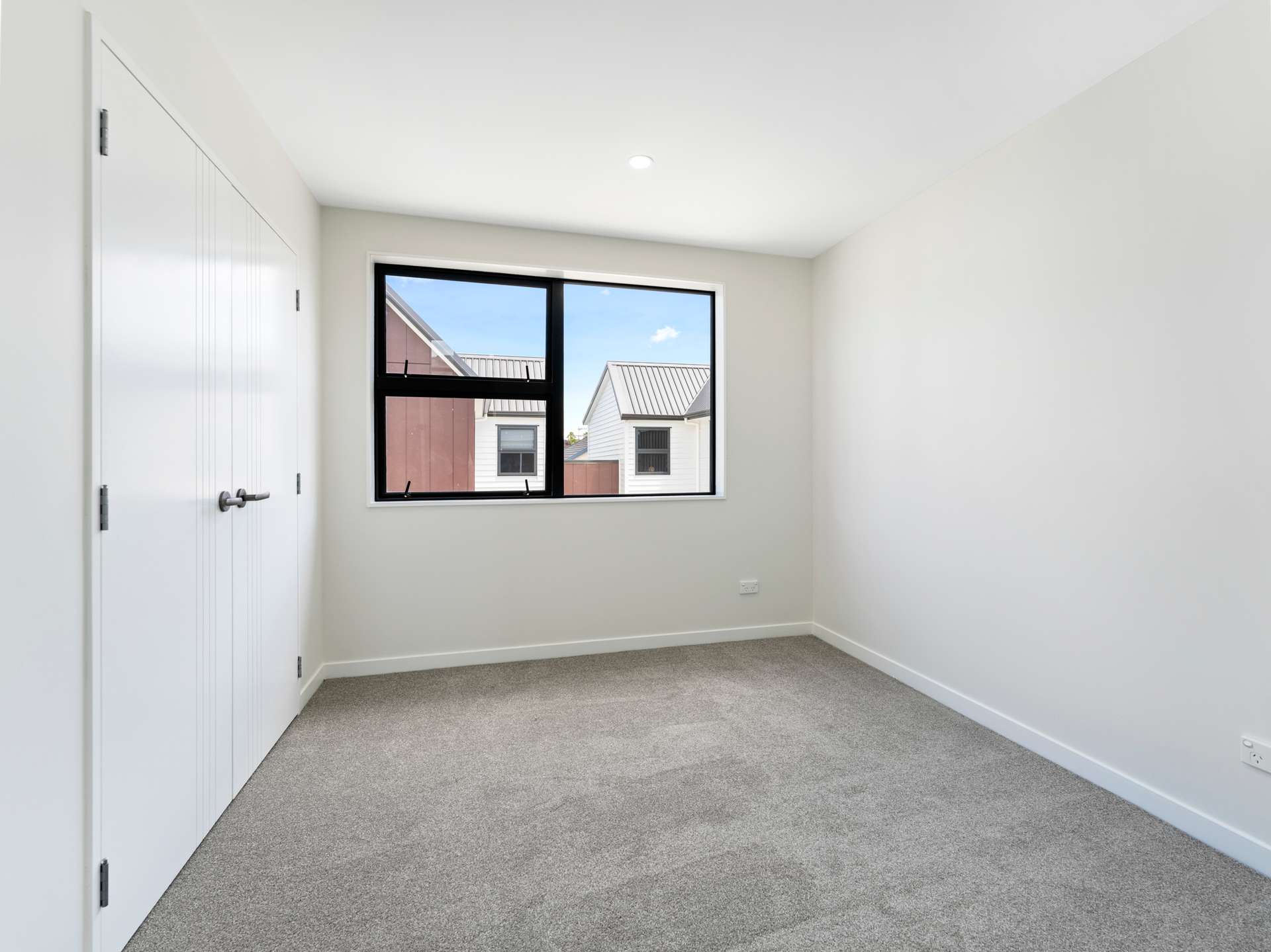 67F Stratford Road photo 9