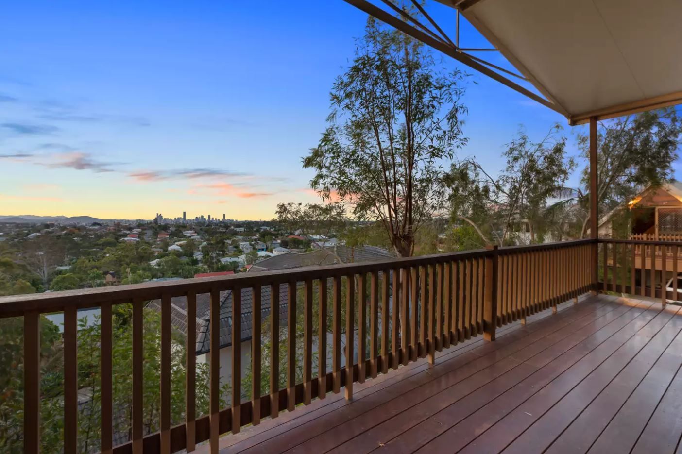 18 Buckland Street, Holland Park West, QLD 4121