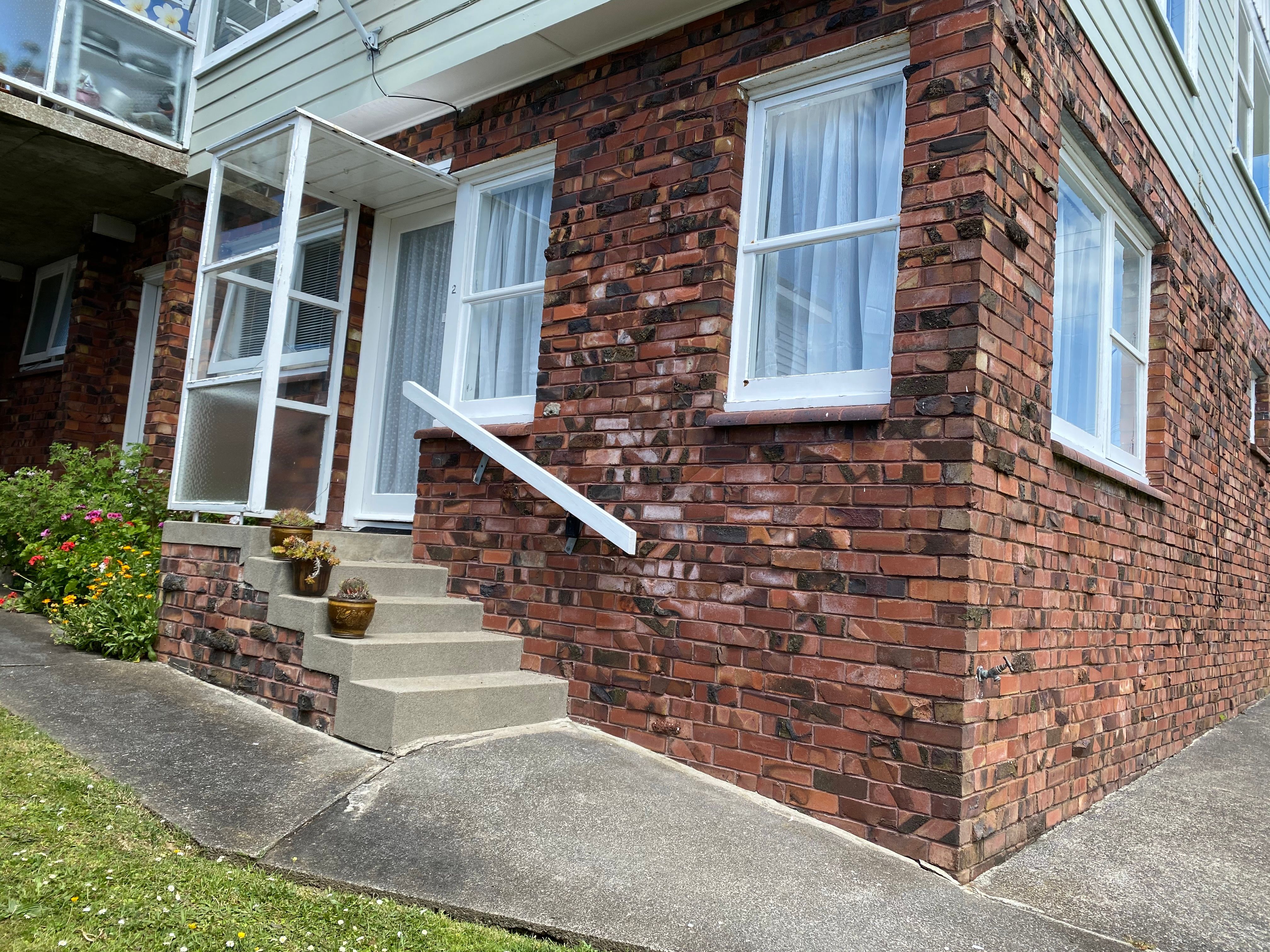 2/63 Oakdale Road, Hillsborough, Auckland City