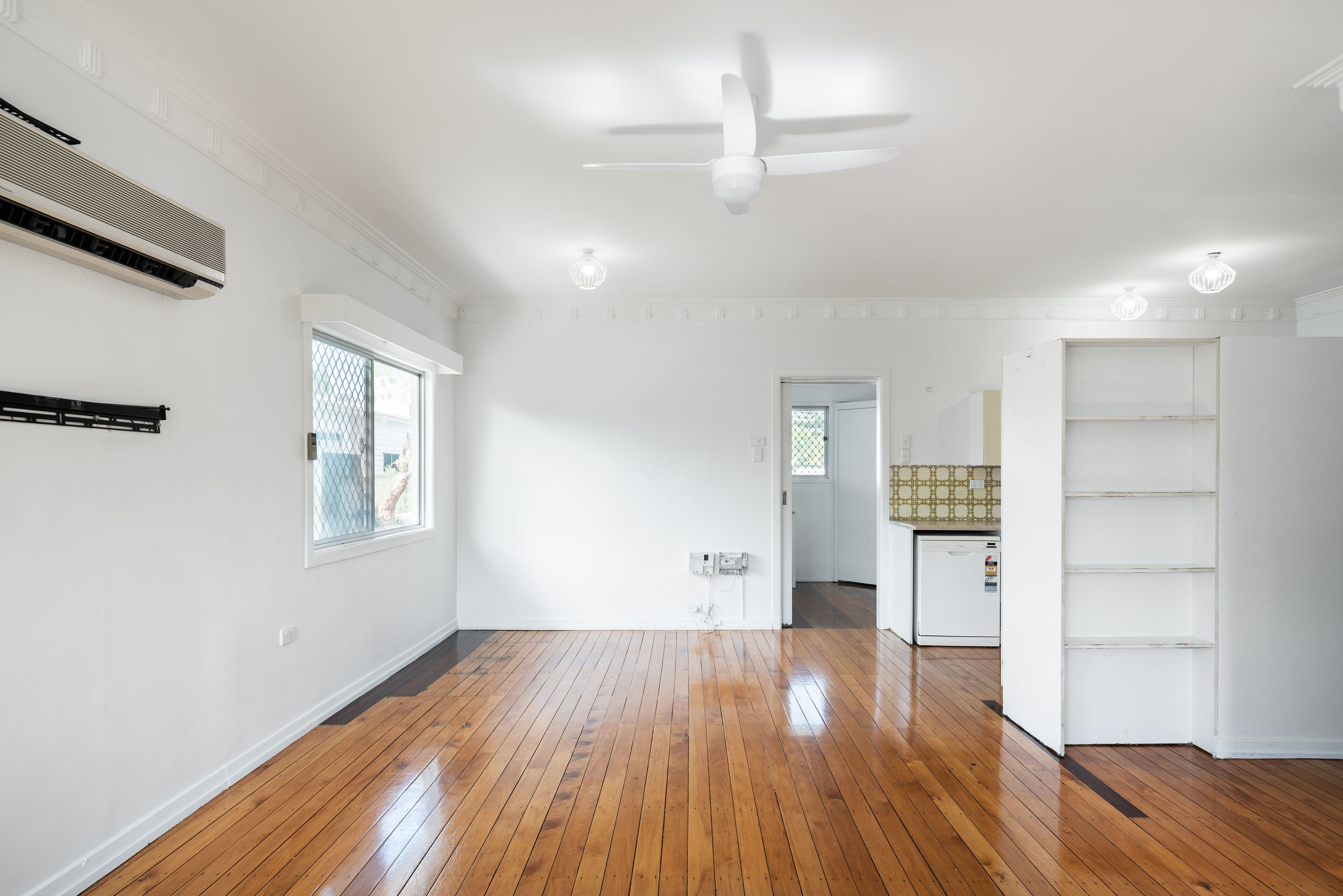 7 Elliott Road — photo 8 of 13