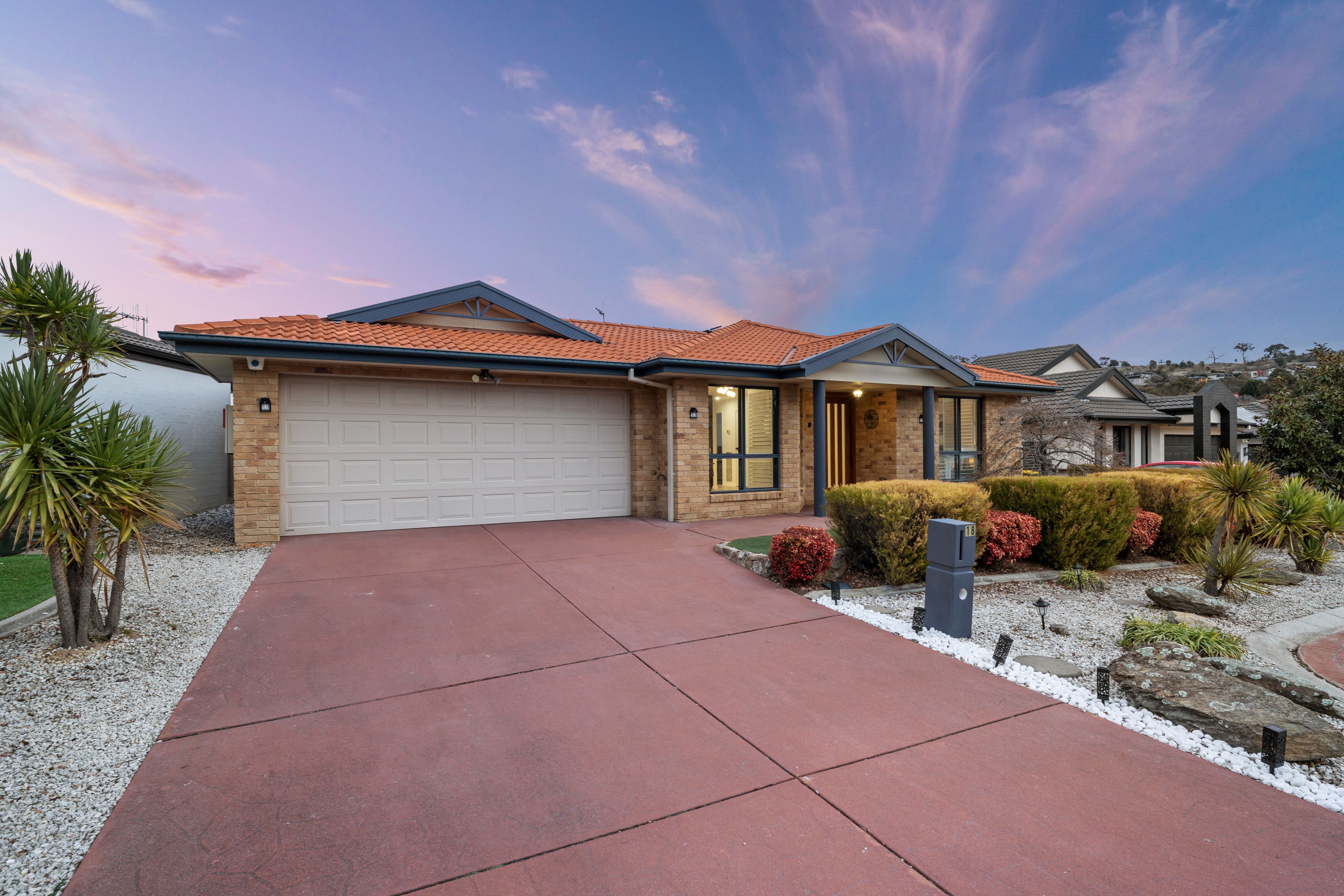 18 Oxenham Circuit, Gordon ACT 2906